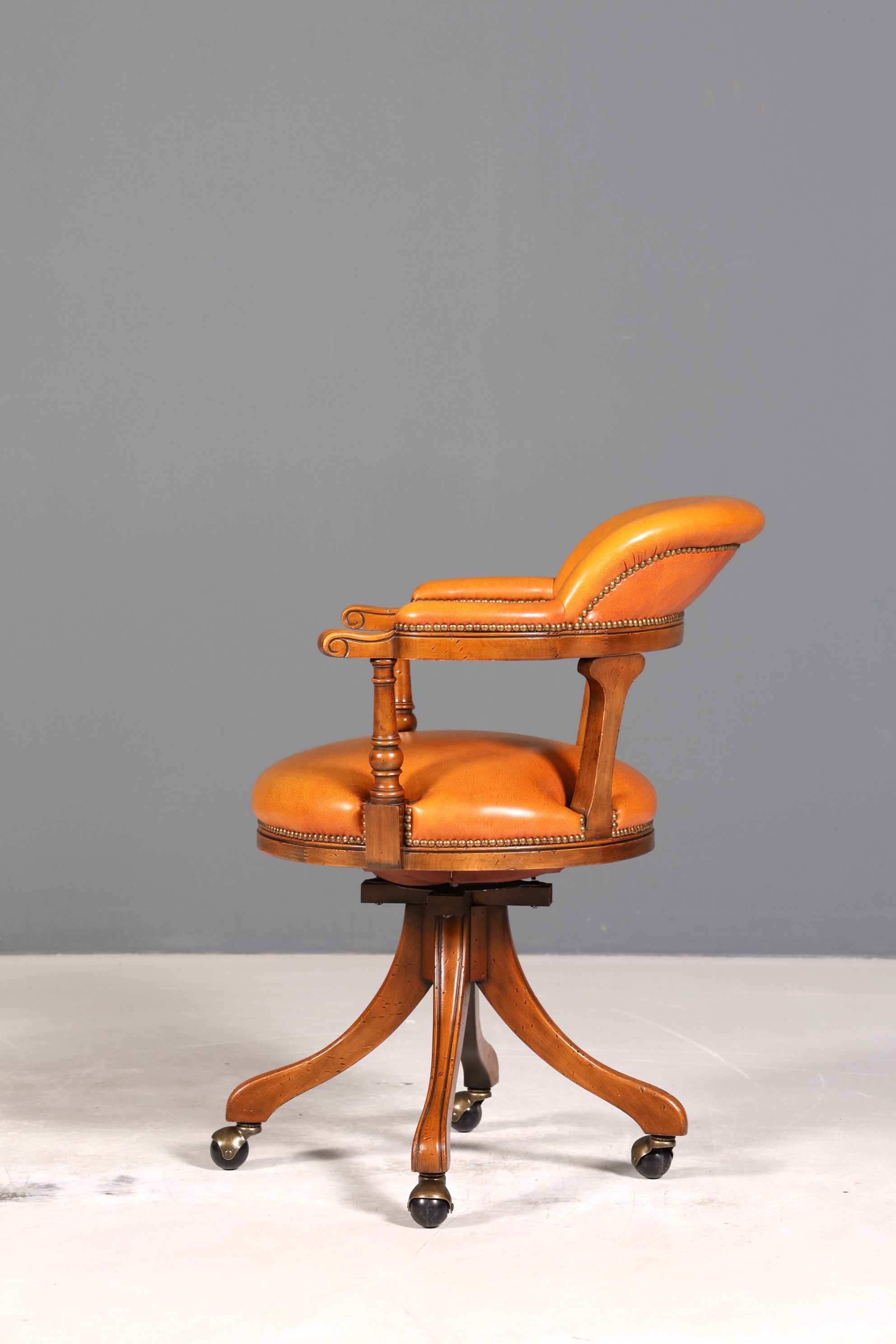 Wunderschöner Englischer Bürostuhl Captain Chair Englisch Cognac echt Leder Sessel Bürosessel