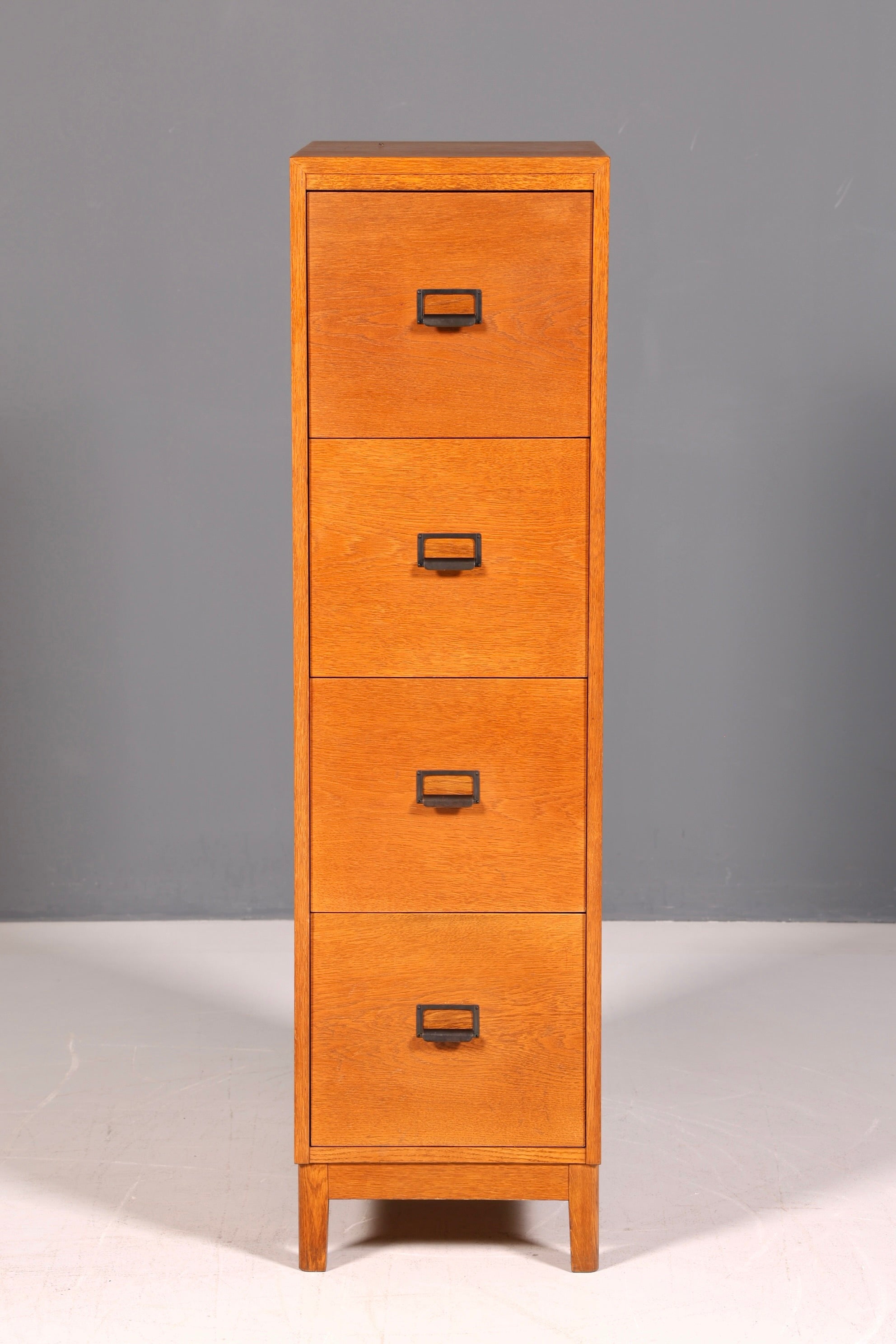 Traumhafter Mid Century Aktenschrank Vintage Apothekerschrank Bauhaus Schubladenkommode Vertiko