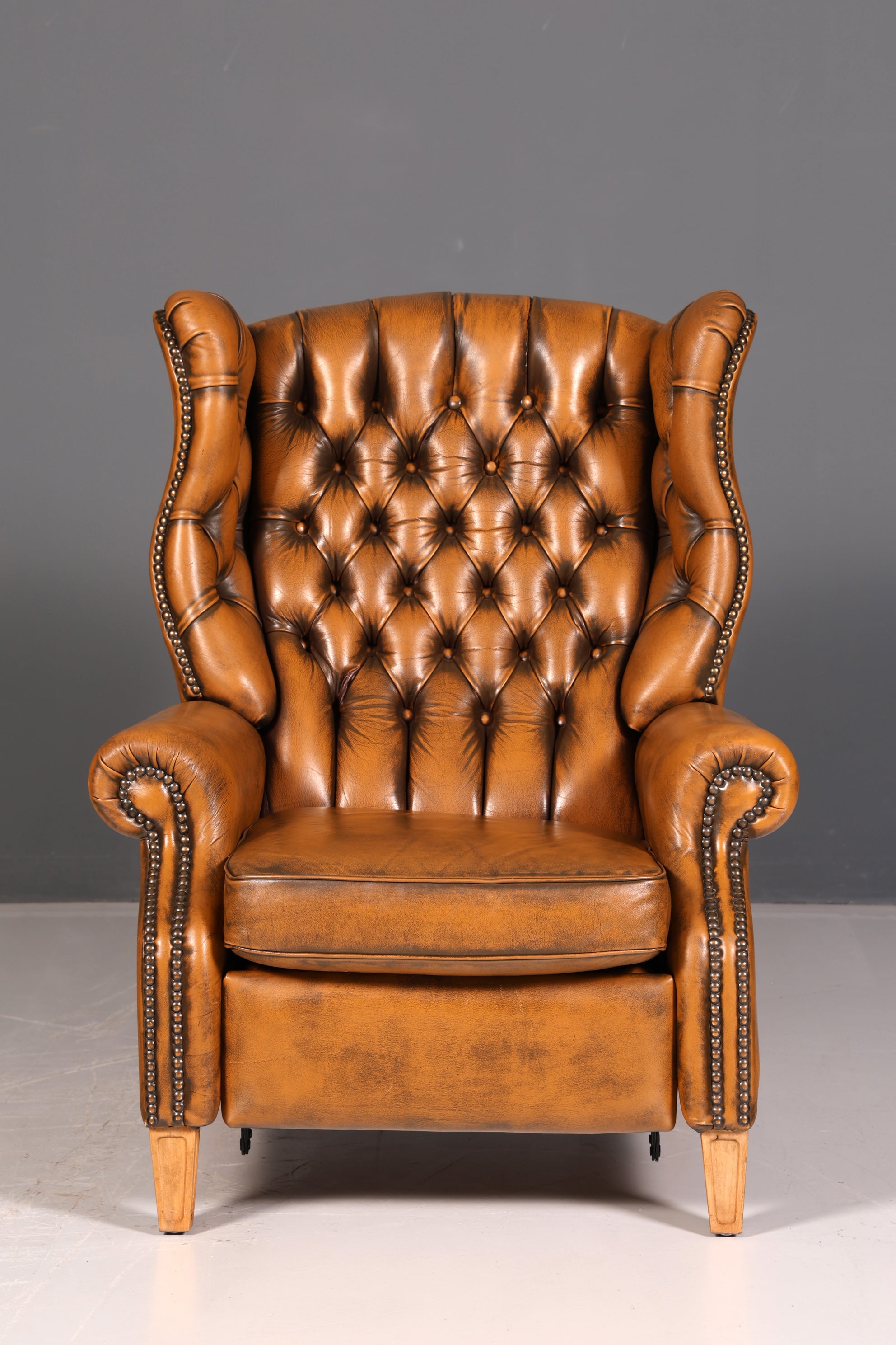Original Chesterfield wingback armchair, genuine leather, English gentleman’s chair, leather armchair, soft leather, reclining function, antique vintage