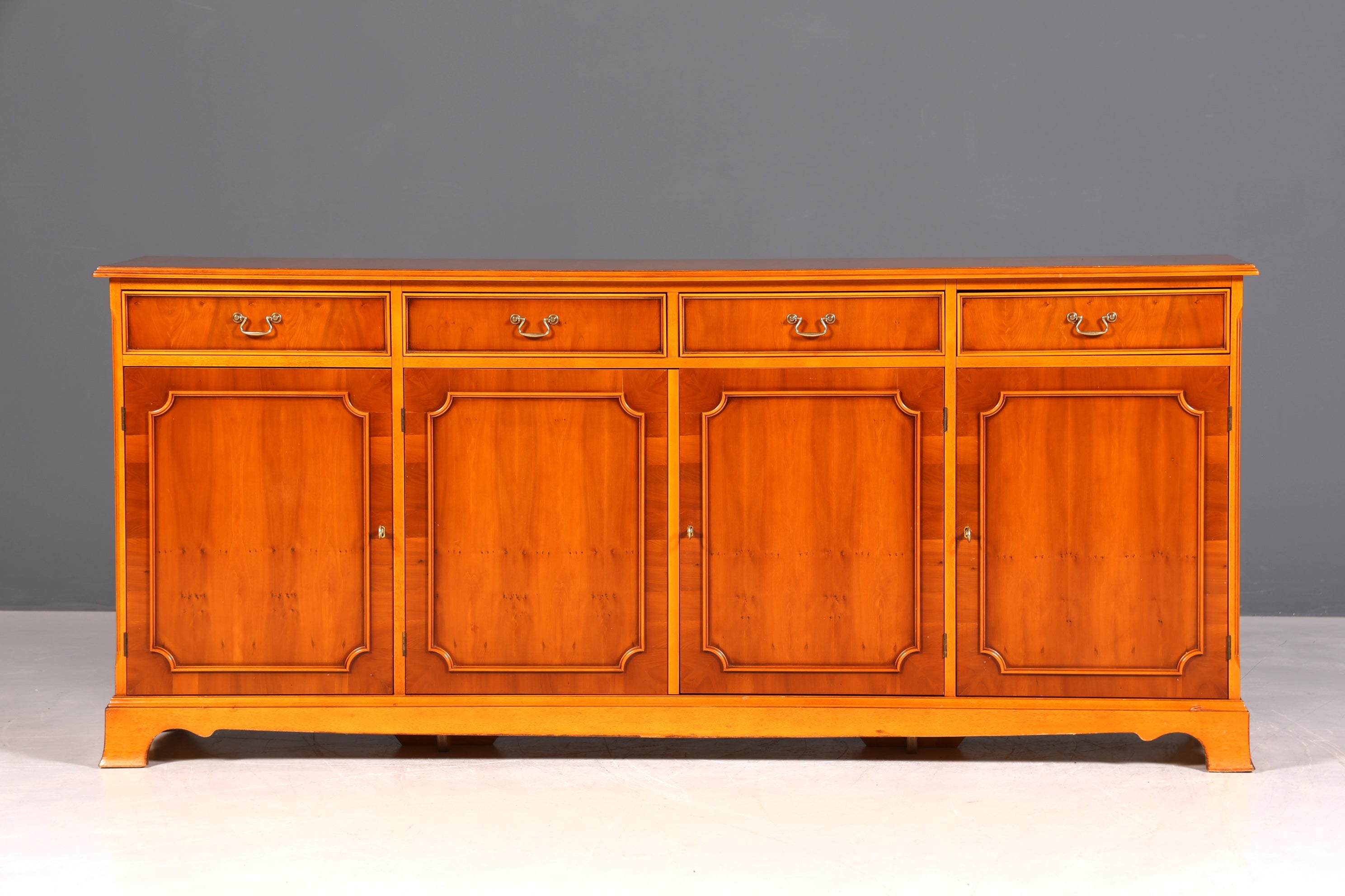 F991 Finish cm Wunderschönes Englisches Sideboard Eibe Schrank Antik Stil Buffetschrank Kommode