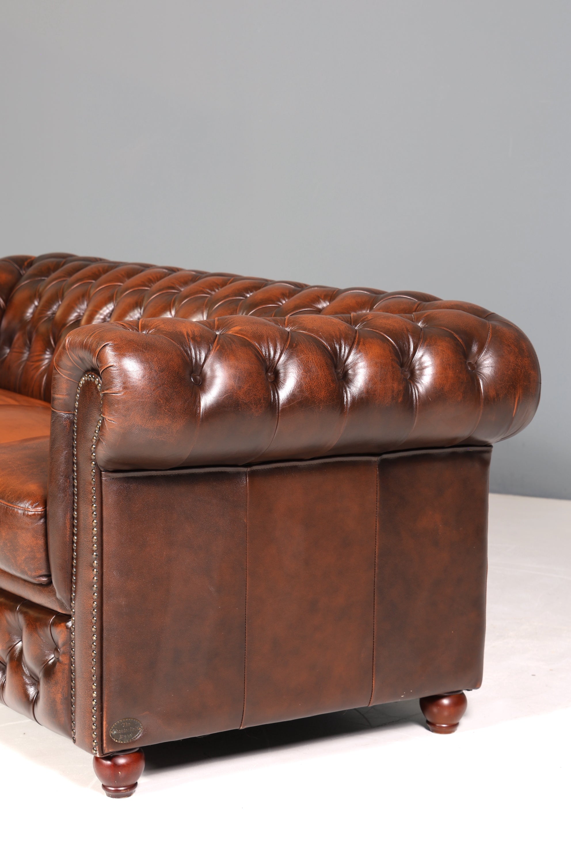 Wunderschönes Original Chesterfield Sofa 3- Sitzer echt Leder Couch Herrensofa