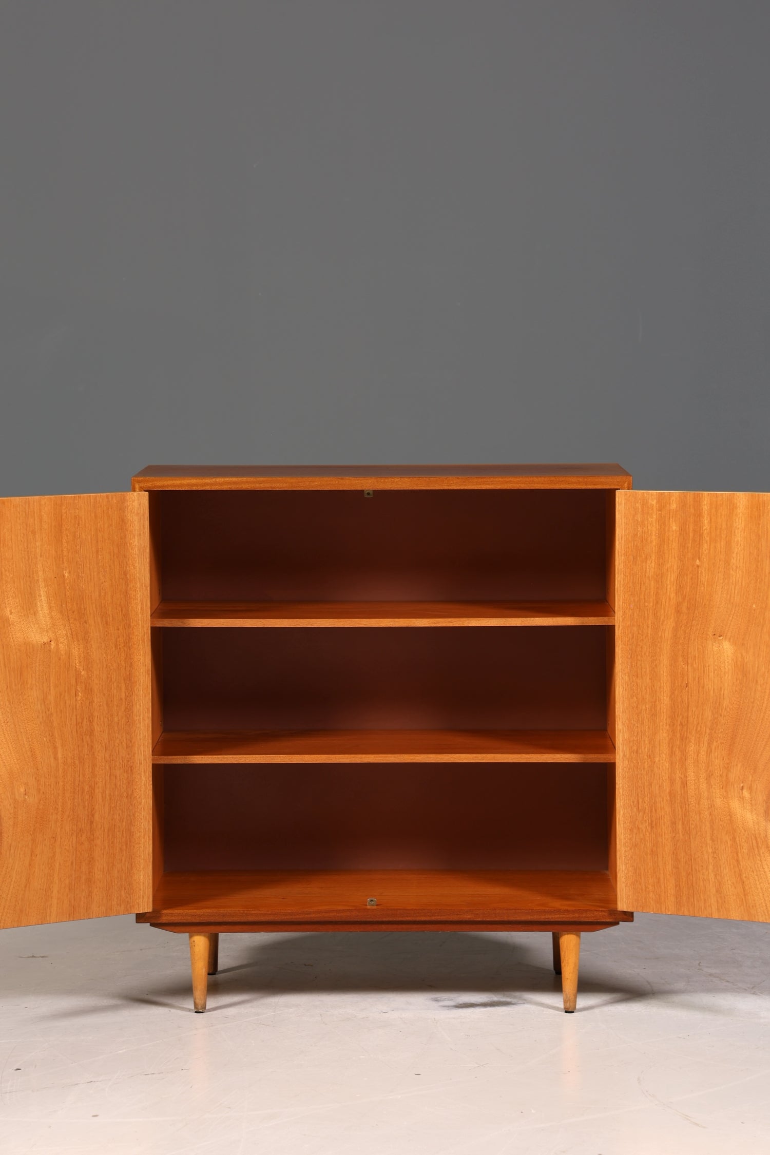 Traumhafter Mid Century Schrank 60er Jahre Bücherregal Aktenschrank Wäscheschrank