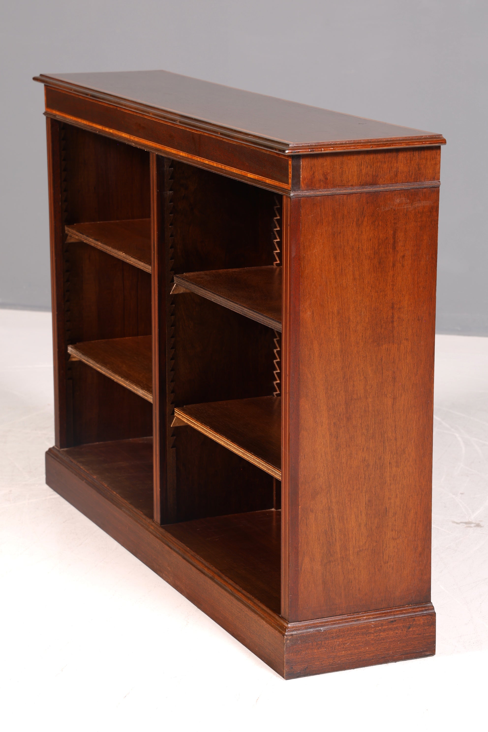 Wunderschönes Englisches Bücherregal Mahagoni Regal 60er Standregal Bücherschrank Buchablage Bookshelf Vintage