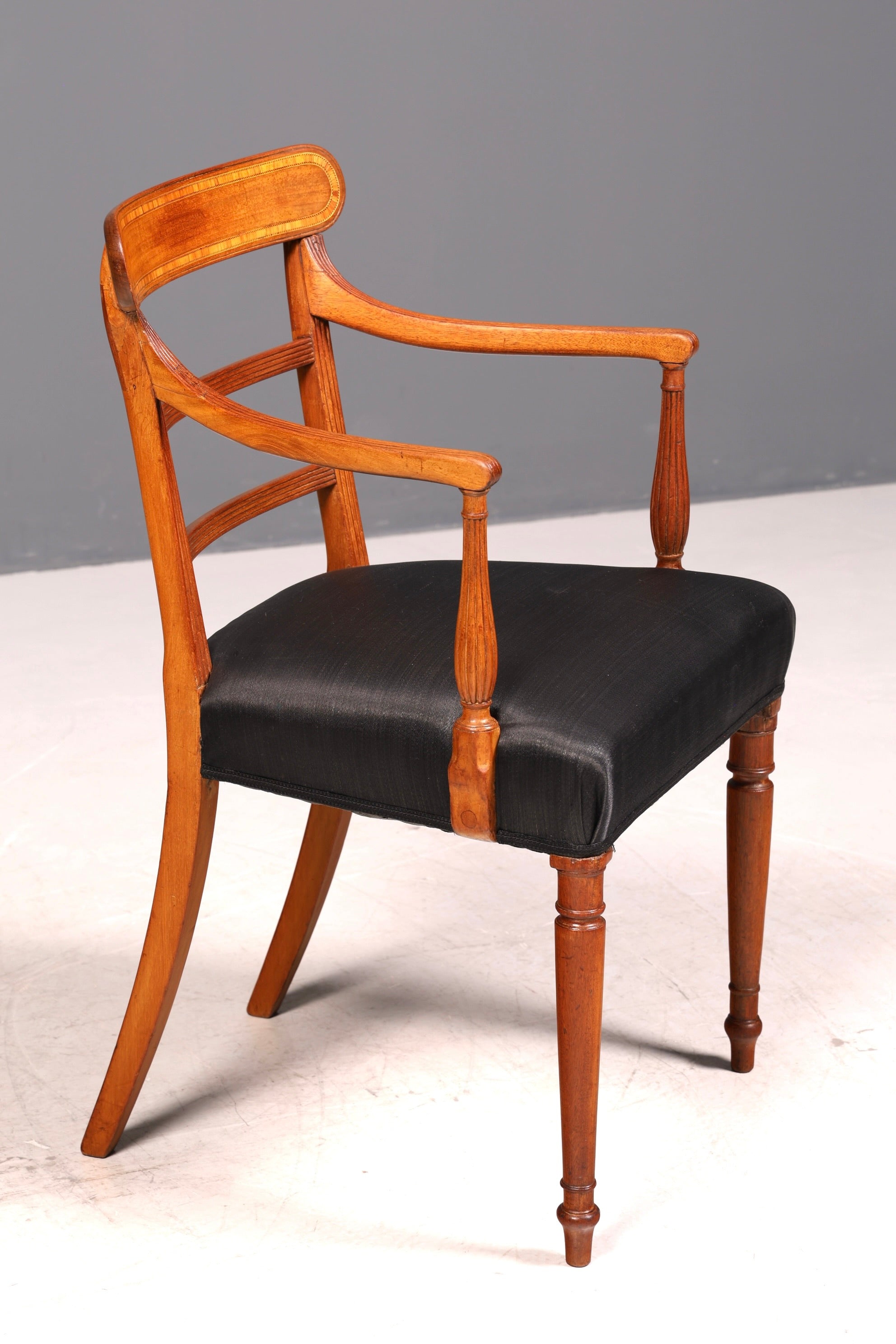 NOCH NICHT HOCHLADEN (Flecken sichtbar, neue Fotos werden gemacht) G385 cm Finish Wunderschöner Englischer Stuhl UK Küchenstuhl Antik Stil Sekretär Stuhl Polsterstuhl (Kopie)