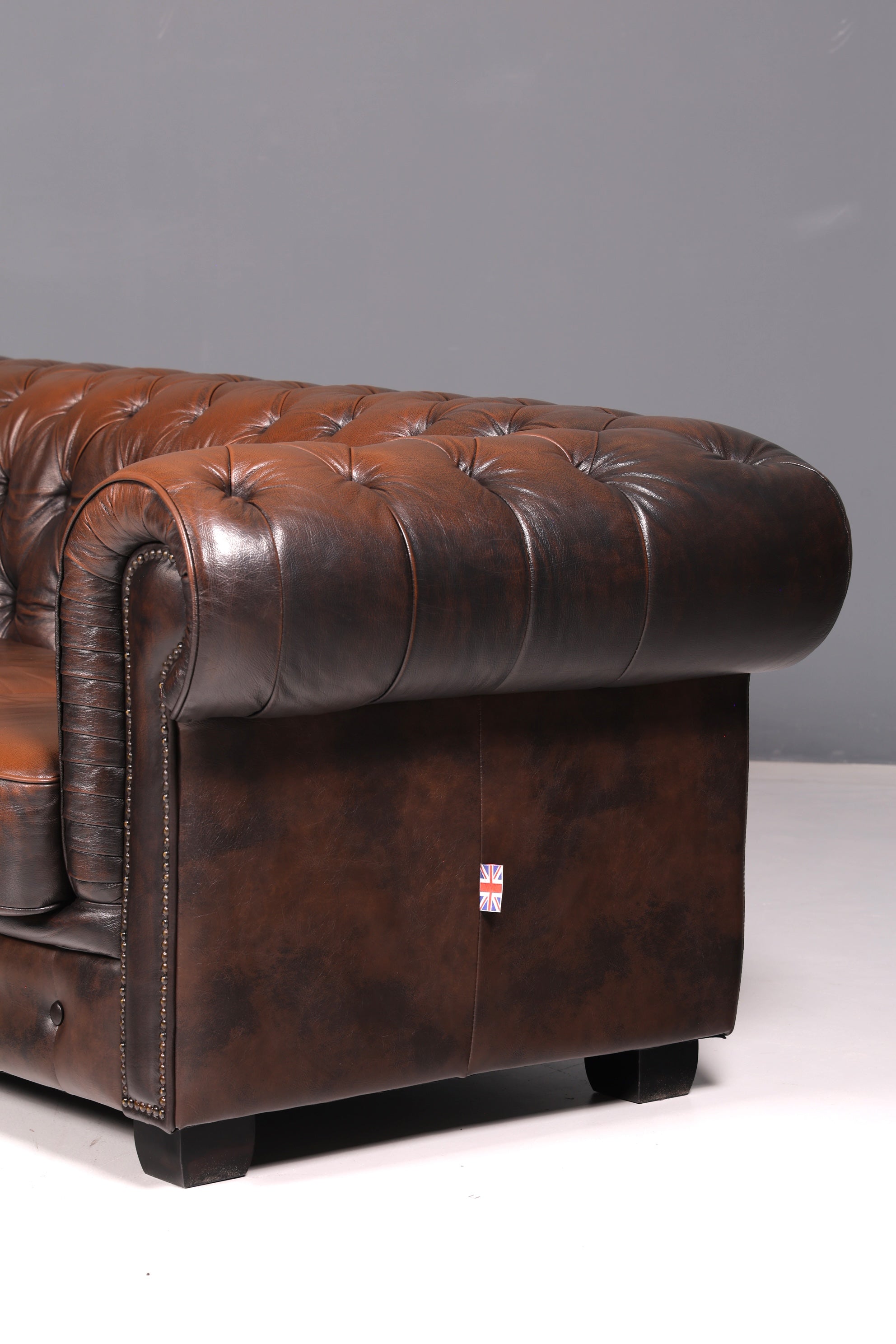 Edles Original Chesterfield Sofa Ecksofa mit Hocker Echt Leder Englisch Eckcouch Leder Couch Antik Vintage