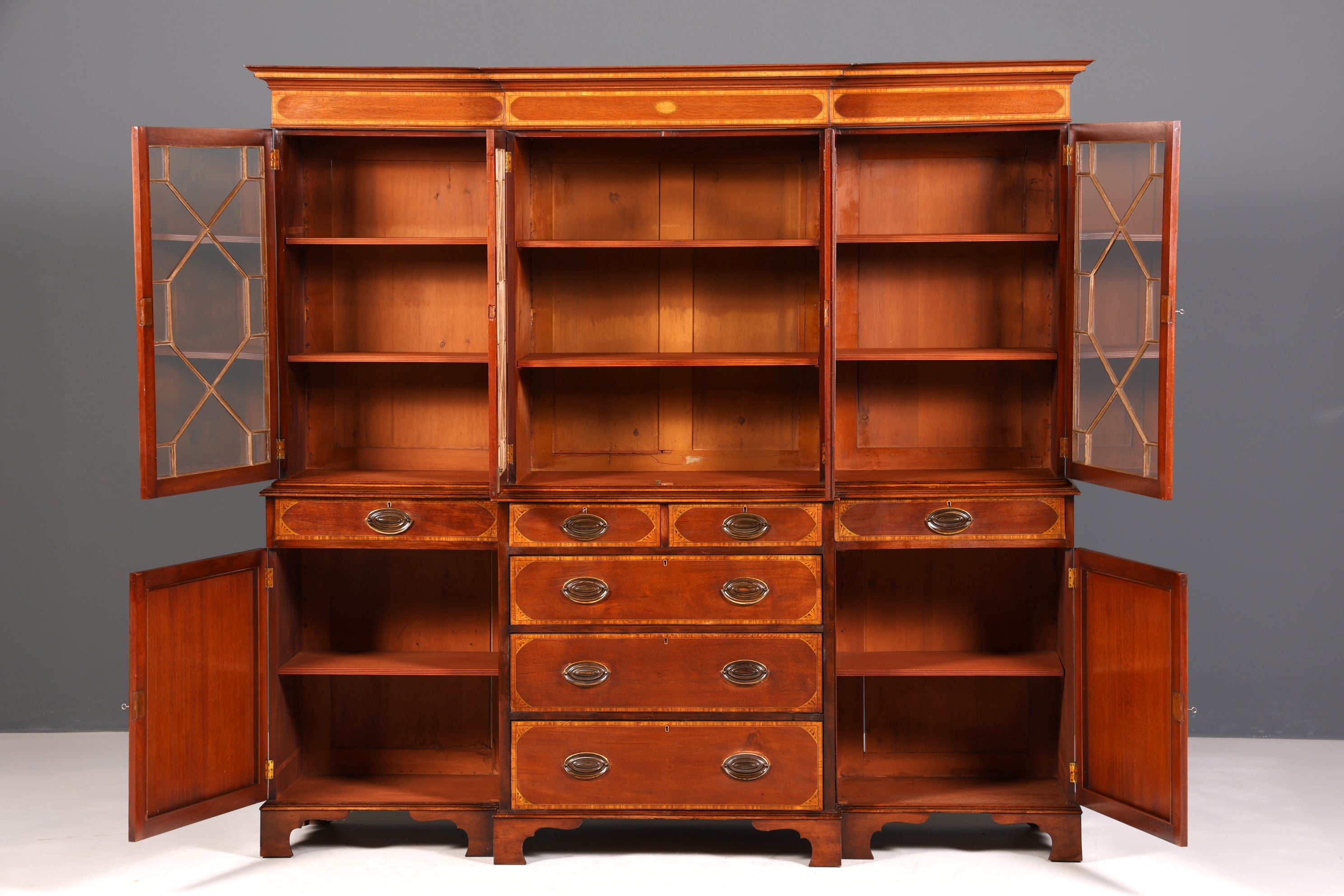 Wunderschöne Englische Vitrine Bibliothek Bücherschrank UK Buffet Schrank 60s Jahre