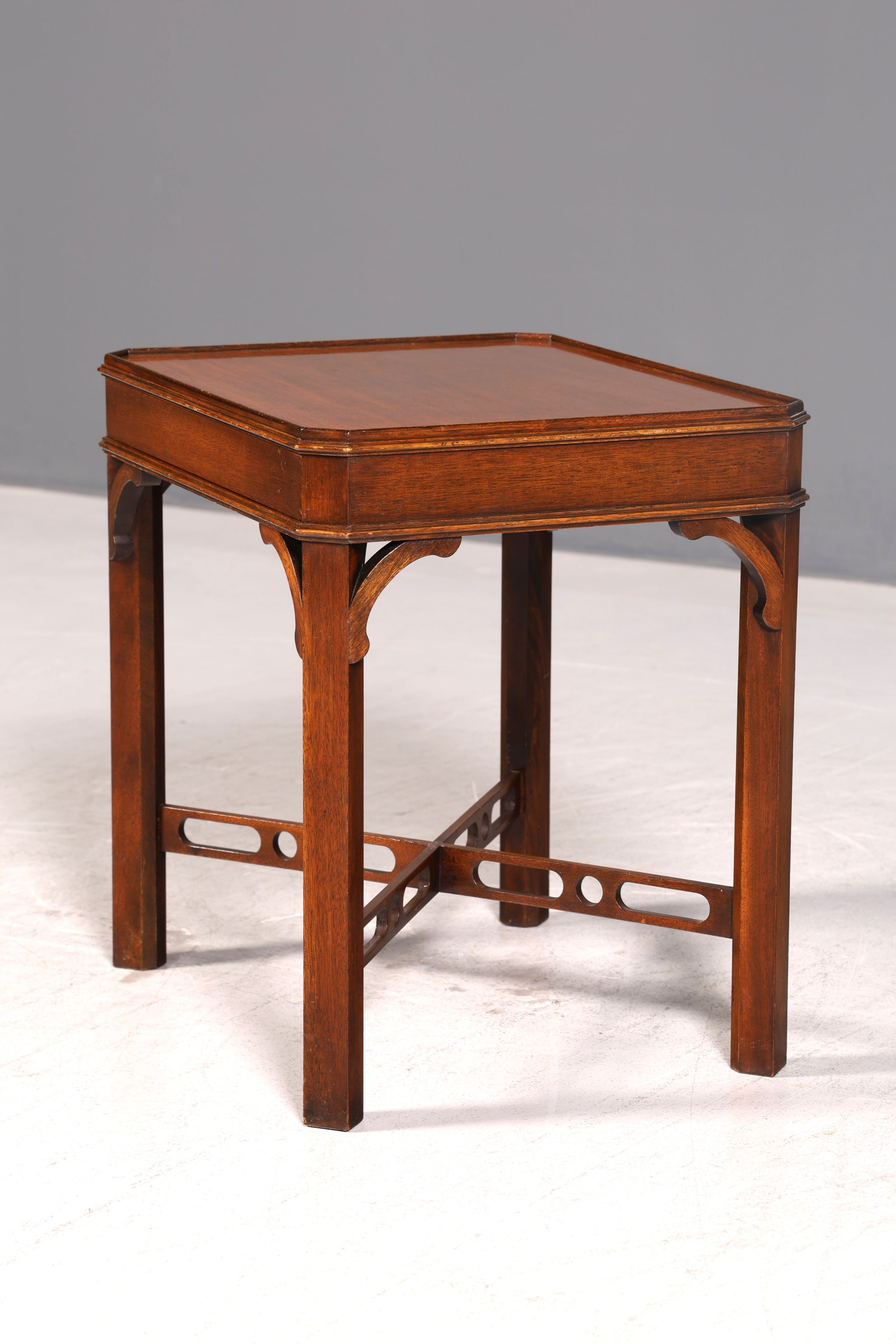 Edler Englischer Beistelltisch der Marke Bevan Funnell Mahagoni Side Table Ablagetisch Antik Vintage