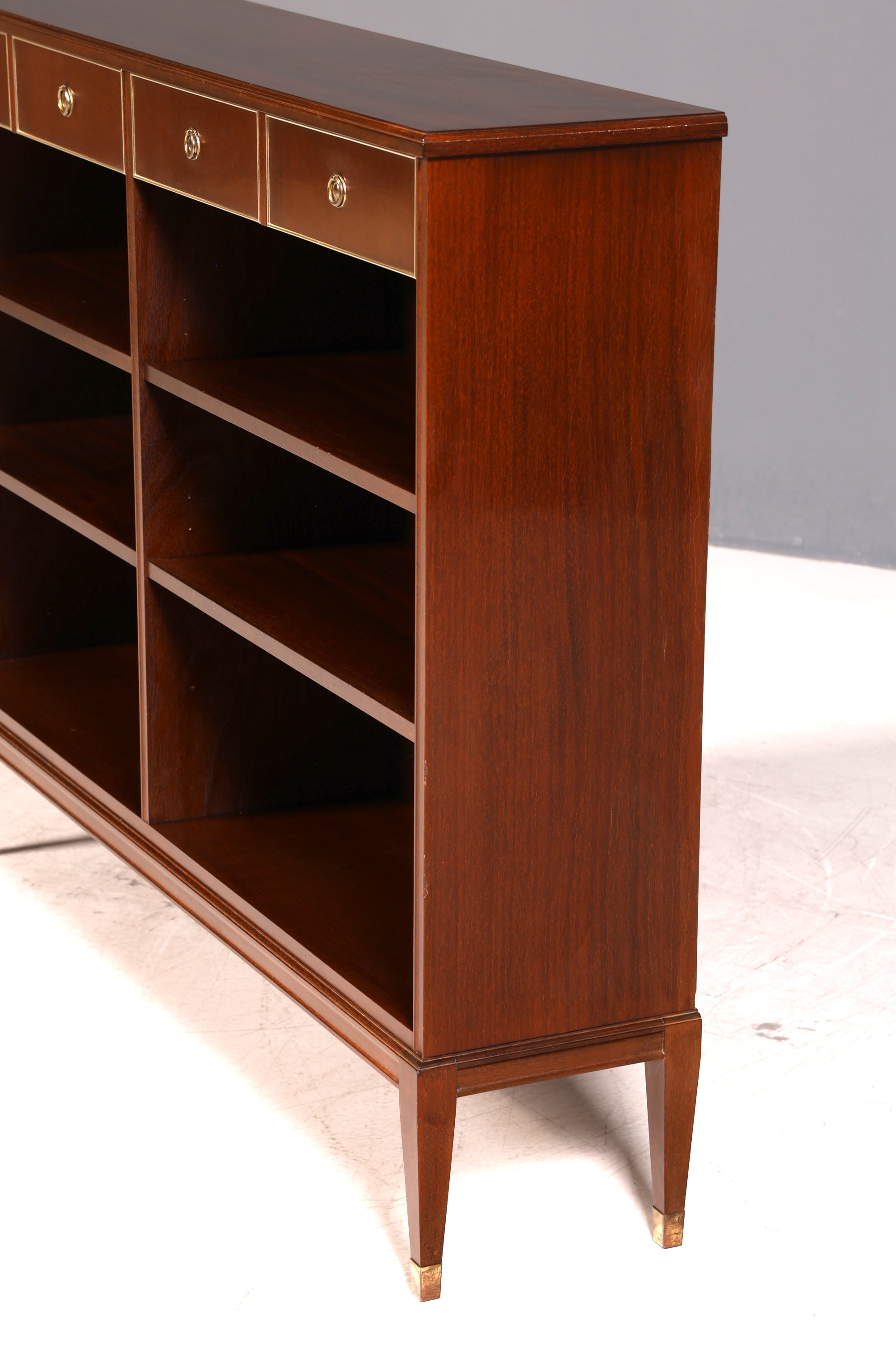Wunderschönes Bücherregal im Gustavianischen Stil Antik Stil Regal Standregal Wohnzimmer
