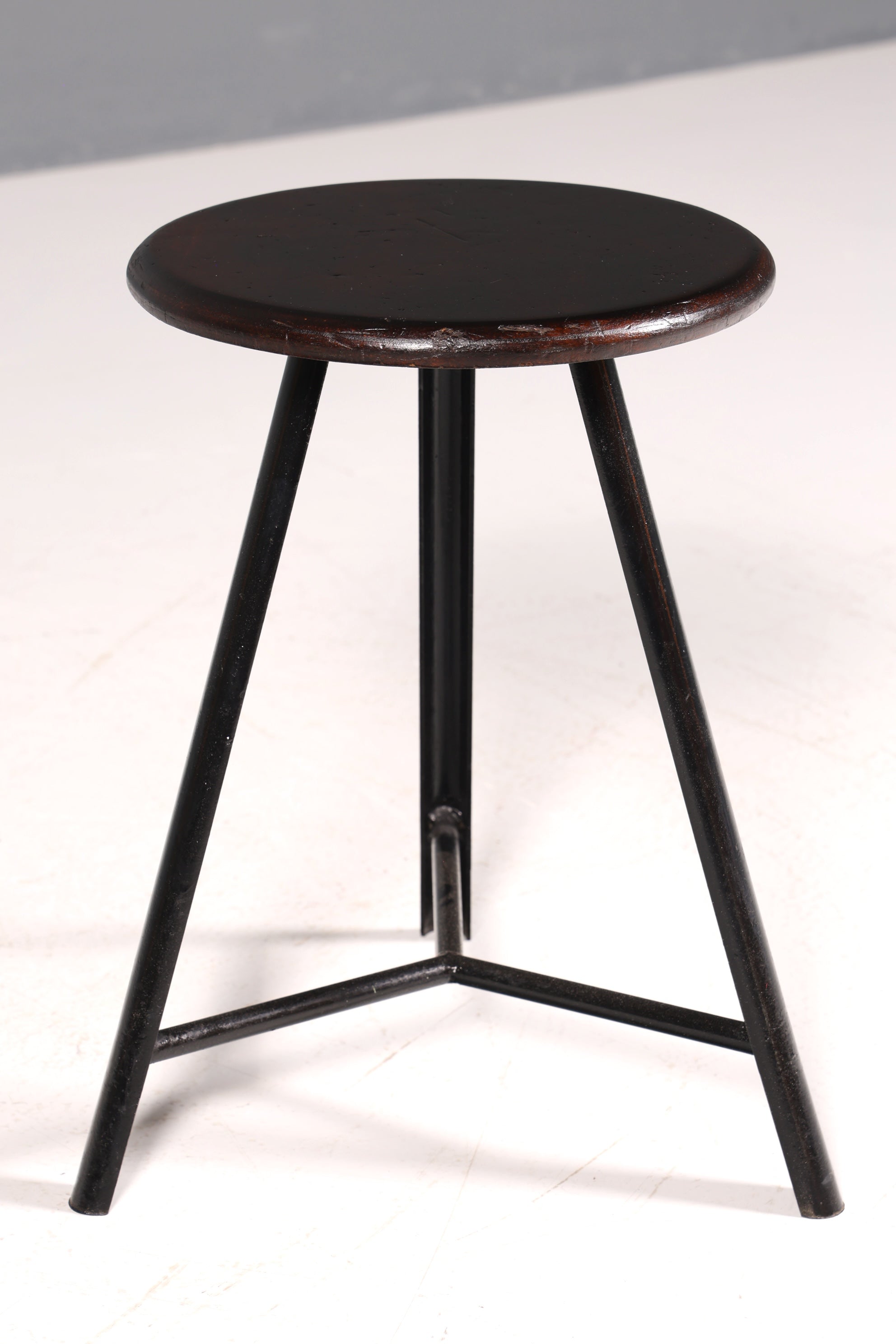 Wunderschöner Mid Century Hocker Bistro Hocker Vintage Industrial Stil Stuhl 60s