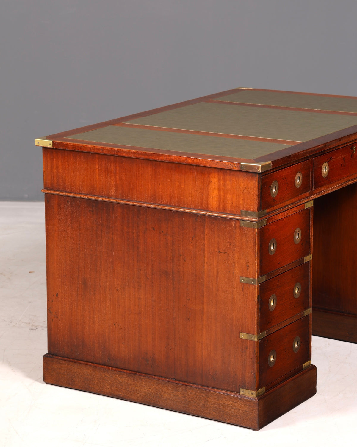 Edler Maritimer Schreibtisch Englischer Military Chest Bürotisch Office Table