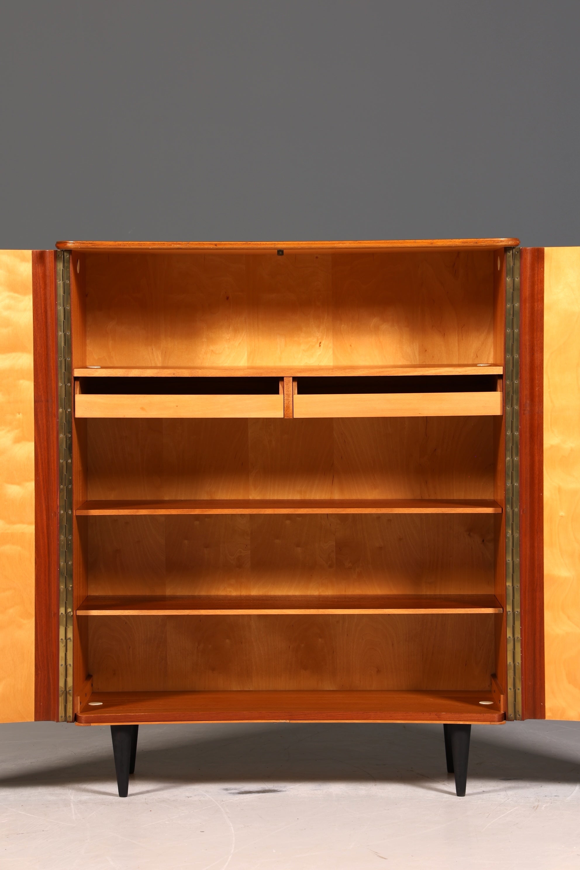 Wunderschöner Mid Century Schrank 60er Jahre Wäscheschrank Aktenschrank Kommode Kleiderschrank