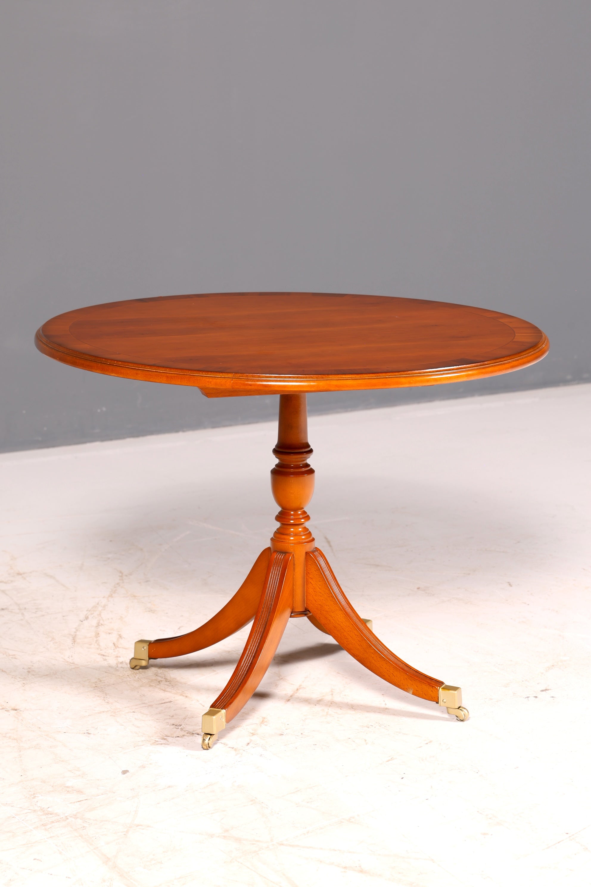 Traumhafter Original Heldense Couchtisch Eibe Englisch Antik Ablagetisch Regency Beistelltisch Rund Vintage
