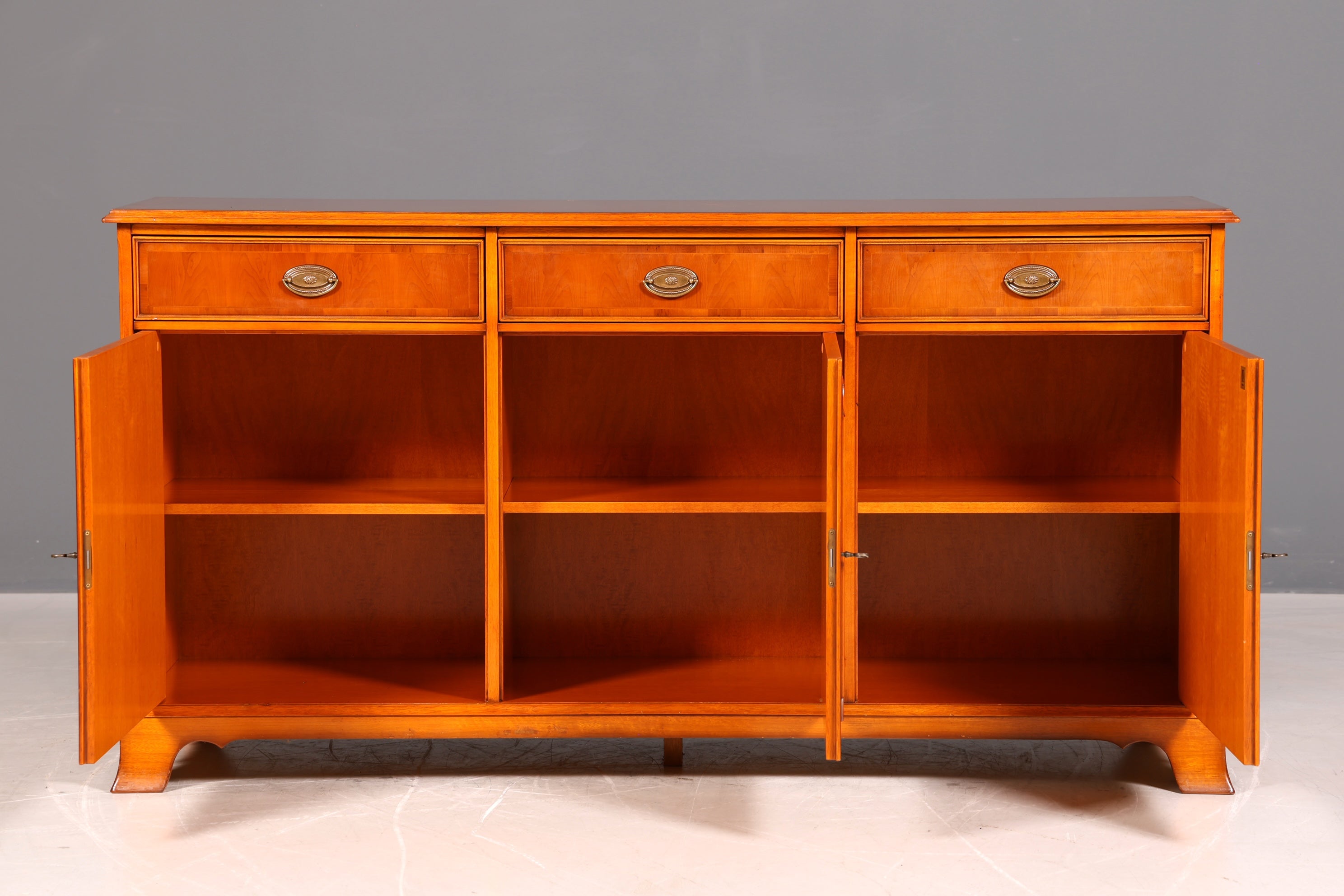 Traumhaftes Original Heldense Sideboard Buffet Antik Stil Englisches Schrank Anrichte