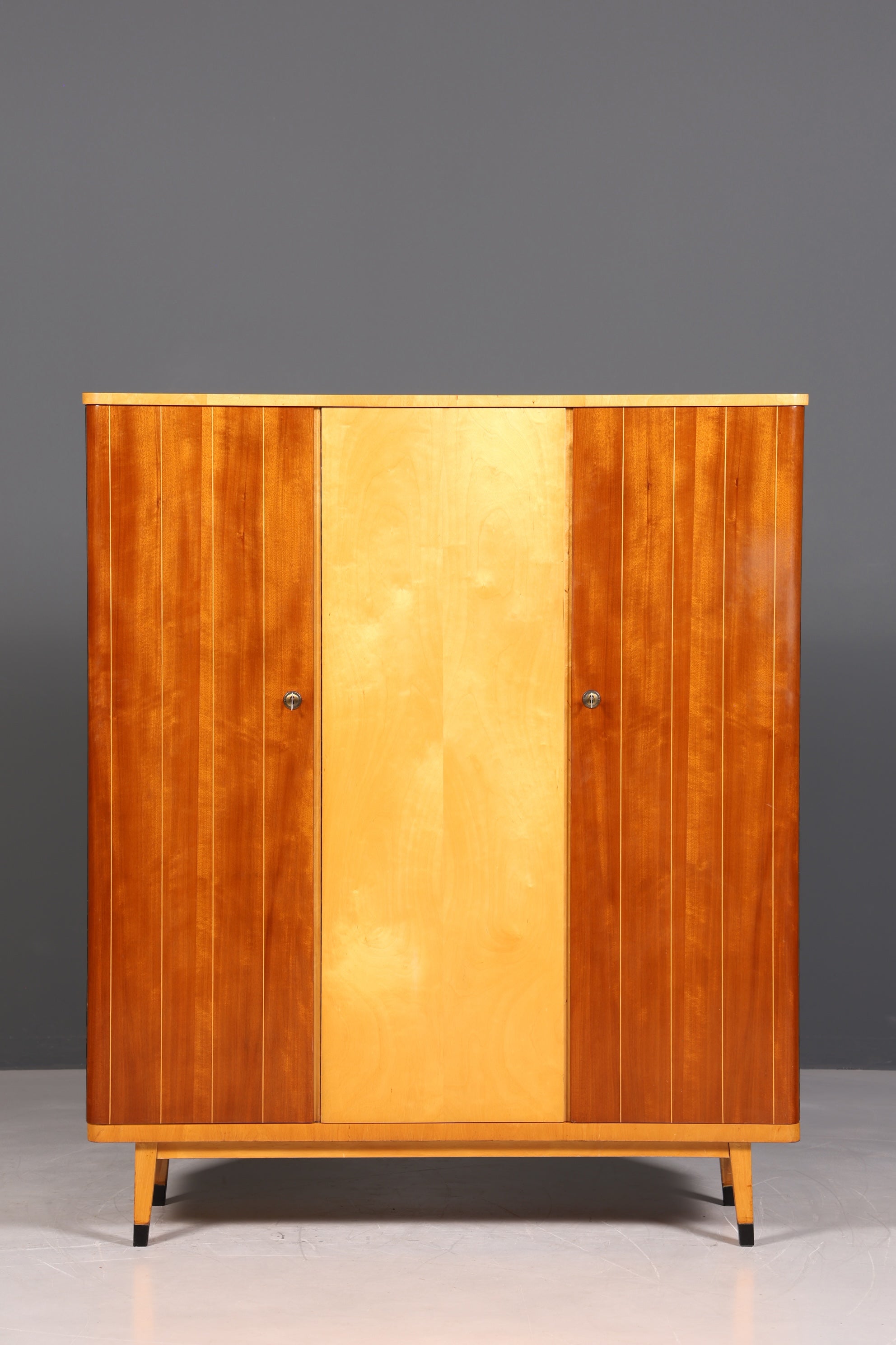 Wunderschöner Mid Century Schrank 60er Jahre Kleiderschrank Wäscheschrank Aktenschrank