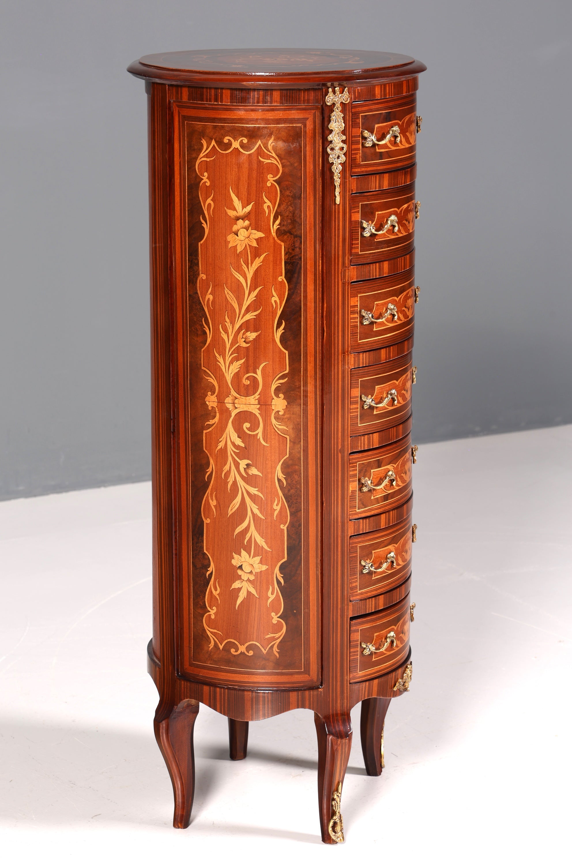 Dreamy Baroque style chest of drawers, vertico with inlaid details, 7-drawer chest