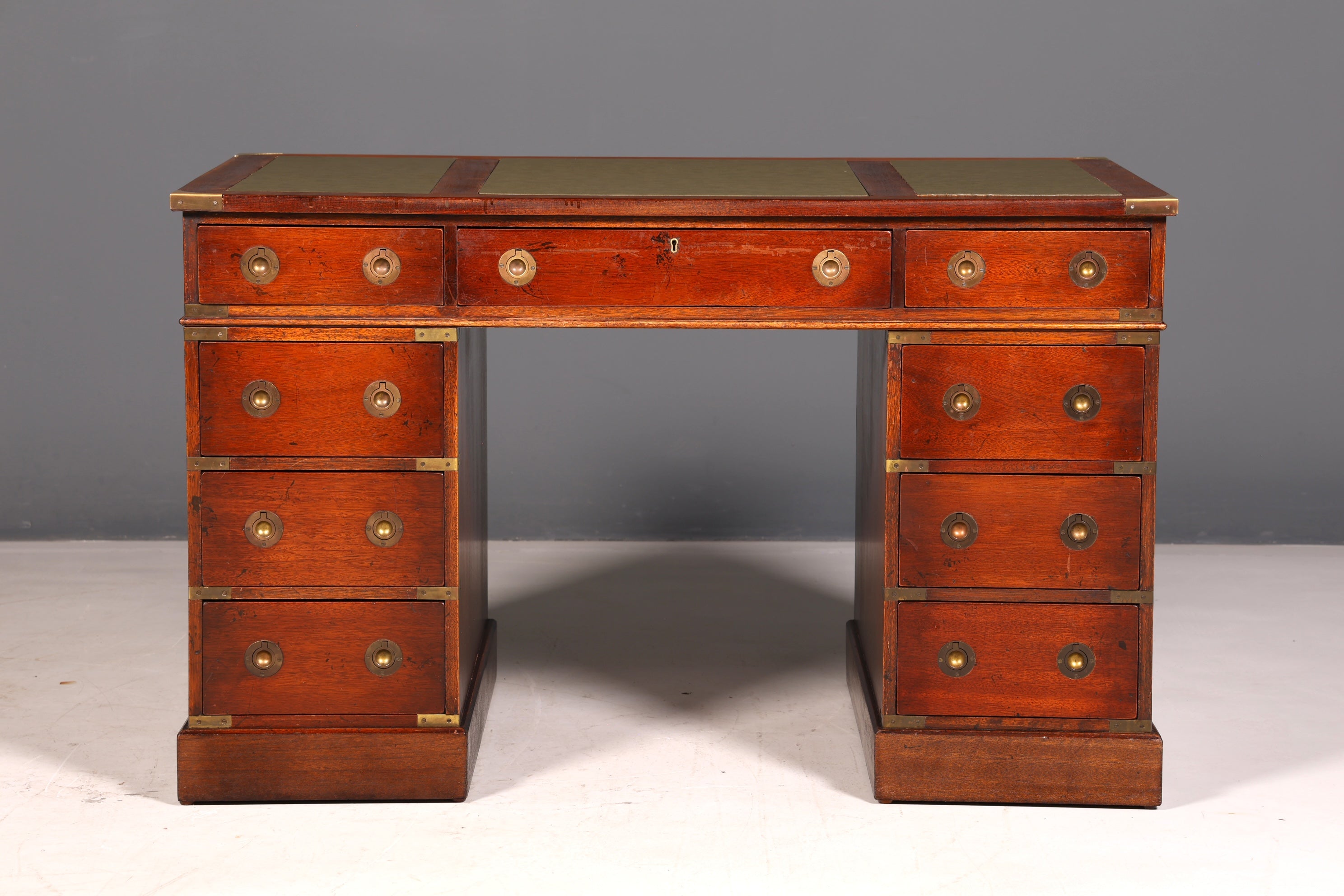 Edler Maritimer Schreibtisch Englischer Military Chest Bürotisch Office Table