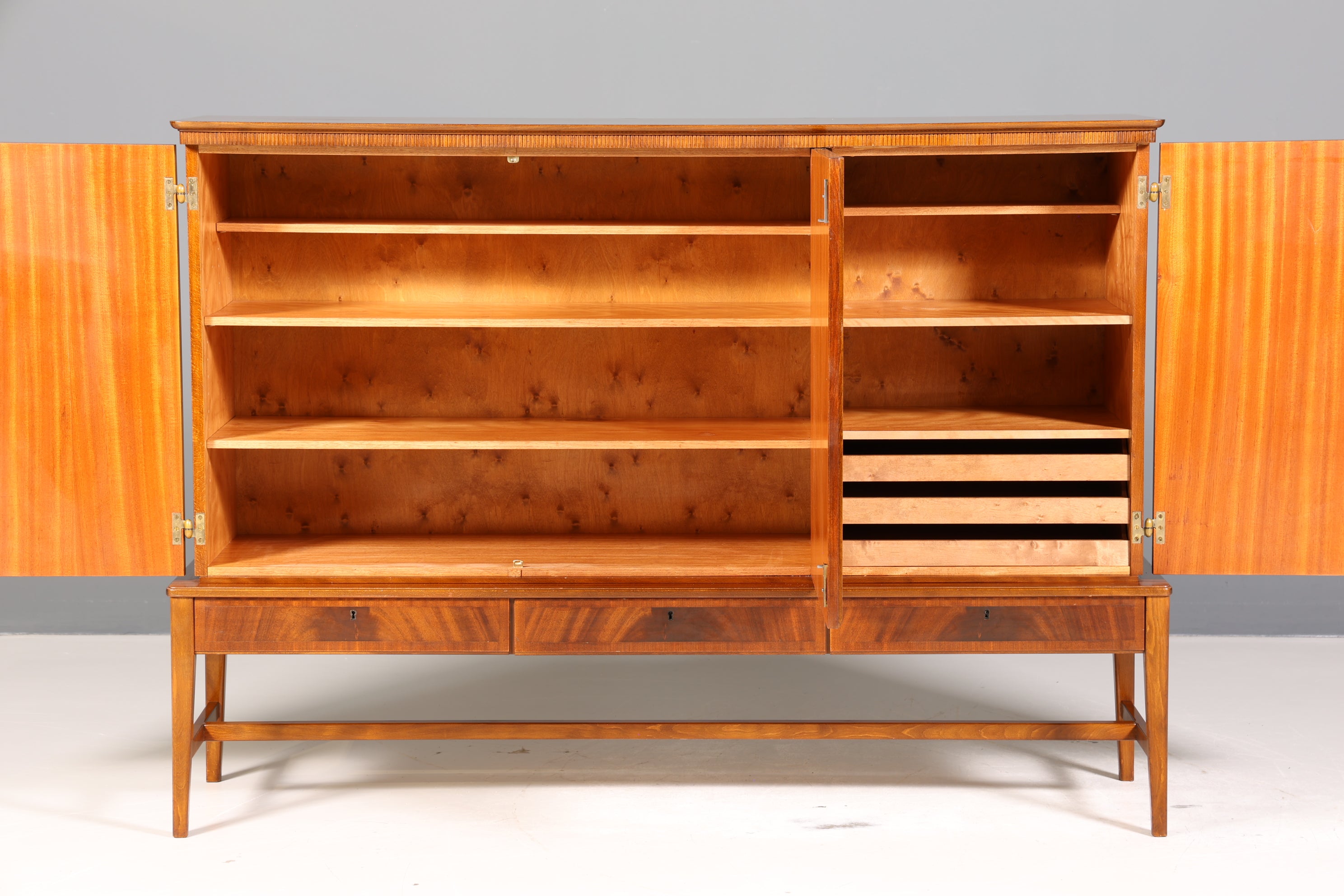 Stilvolles Mid Century Highboard Englisch Vintage Vertiko Wäsche Schrank Büro Kommode 60s