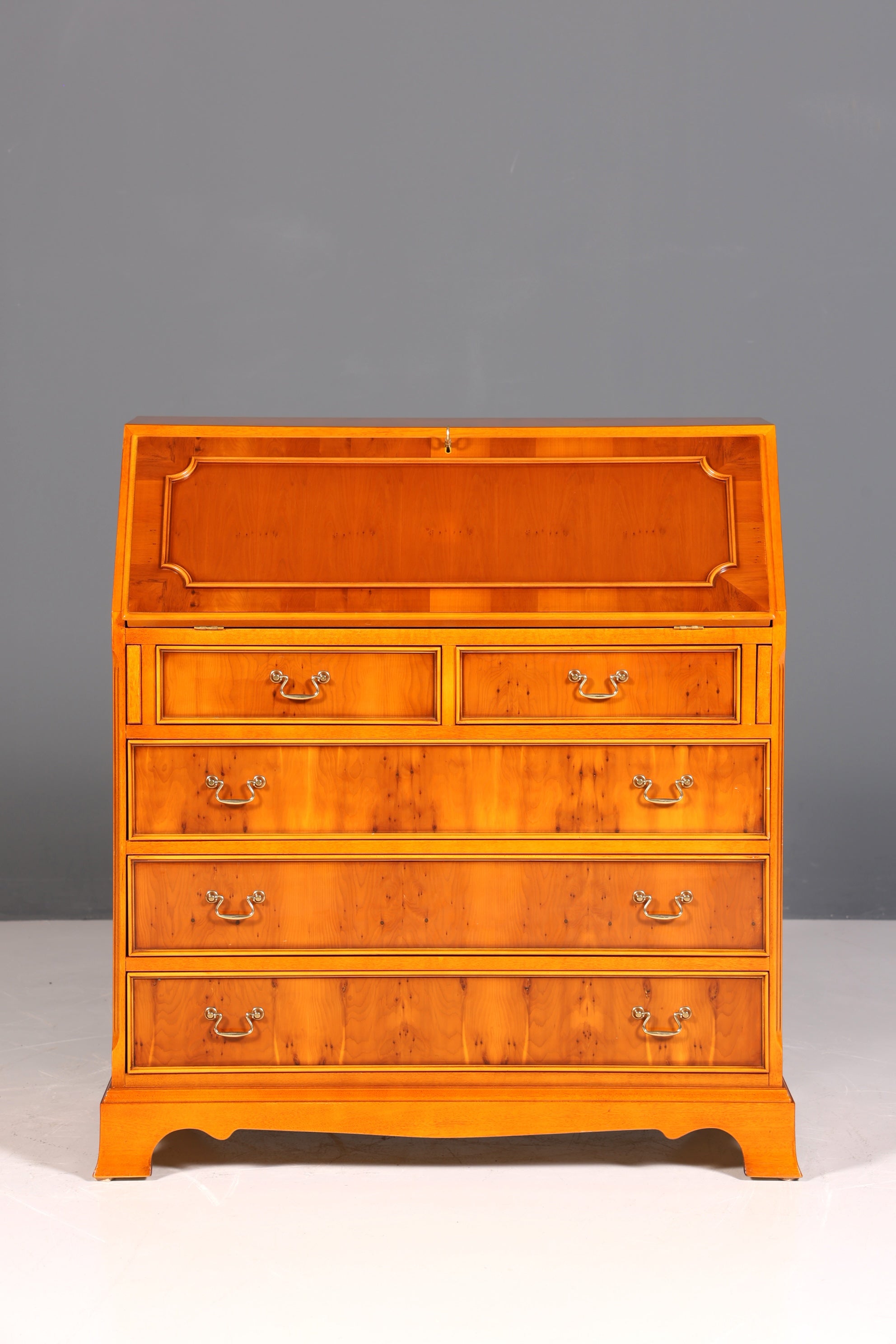 Wunderschöner Englischer Sekretär Eibe Schreibkommode Antik Stil Kommode UK Schreibtisch