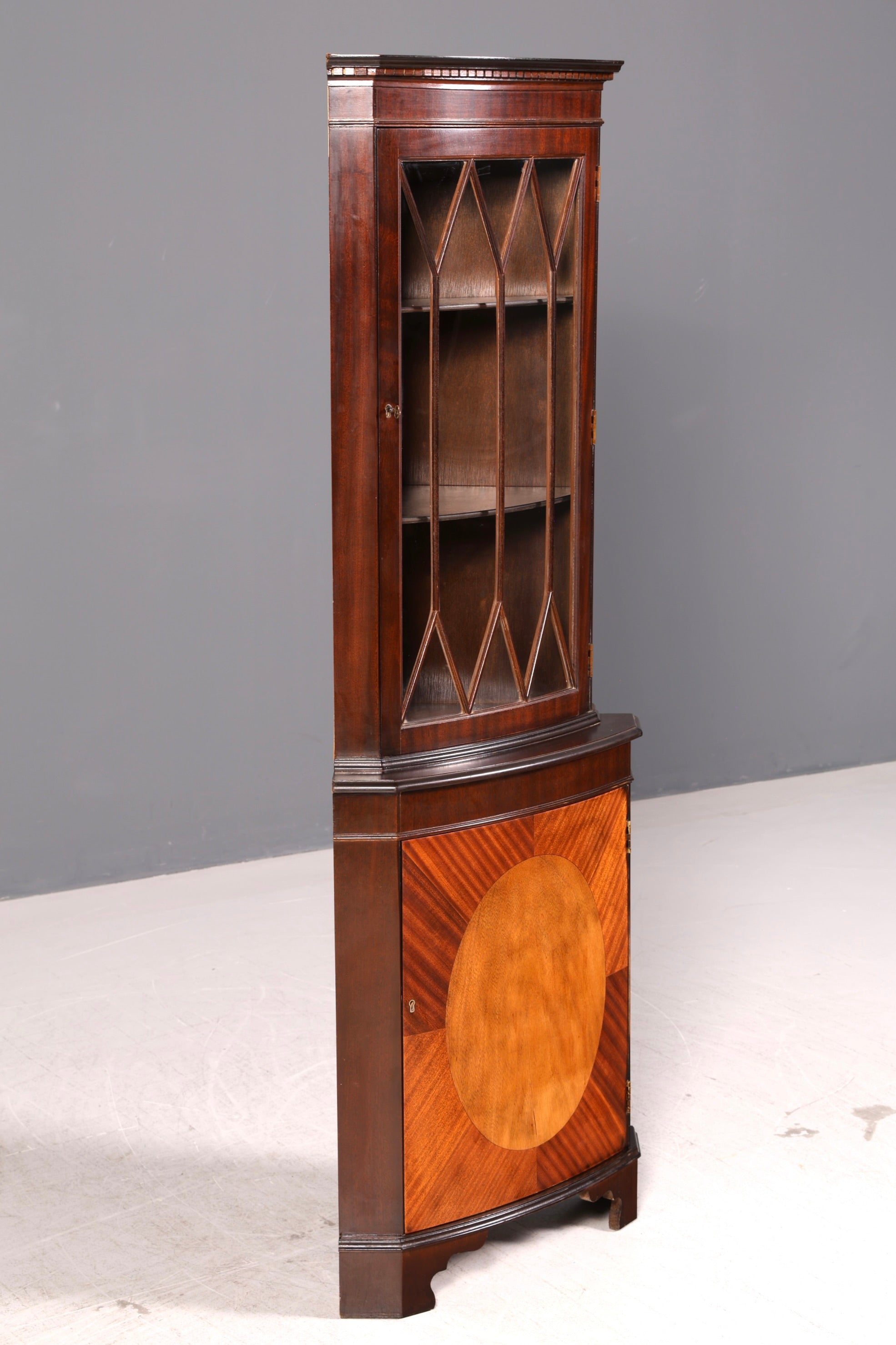 Wunderschöne Englische Eckvitrine Mahagoni 60er Echt Holz Schrank Eckschrank Glasvitrine Vitrine Vintage