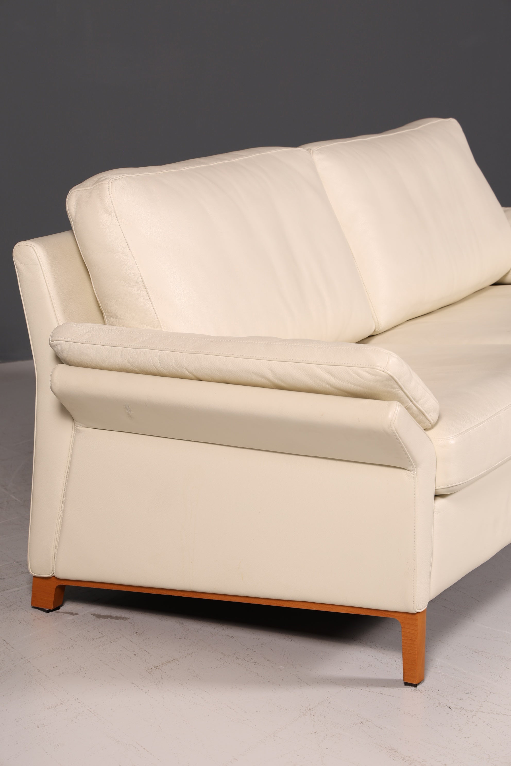 Wunderschönes Original Rolf Benz Sofa Modell 3300 Creme Echtleder 2-Sitzer Couch Designer Ledersofa
