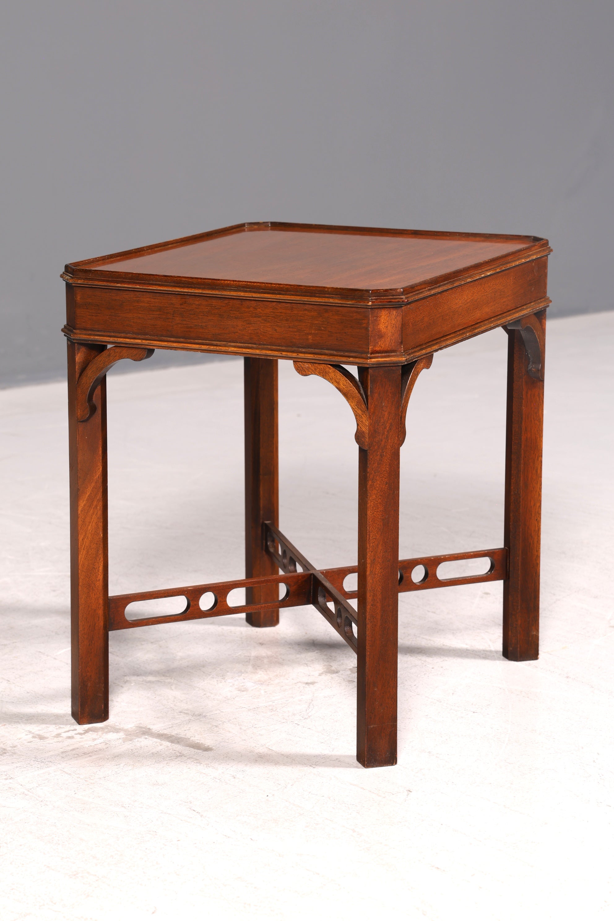Edler Englischer Beistelltisch der Marke Bevan Funnell Mahagoni Side Table Ablagetisch Antik Vintage