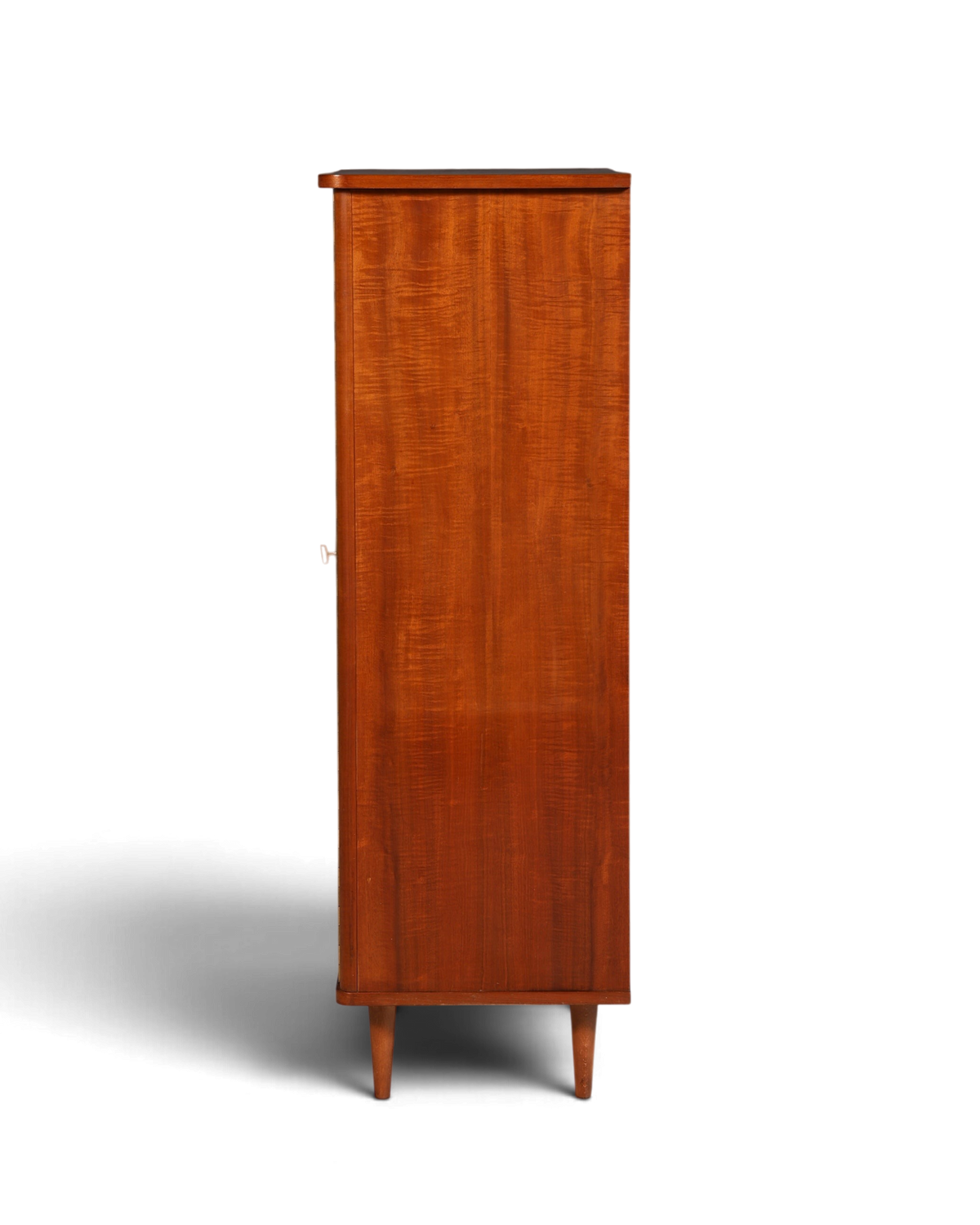 Hauptstadt Möblerei Mid Century Schrank aus Echtholz im Vintage-Design mit konischen Beinen, Seitenansicht