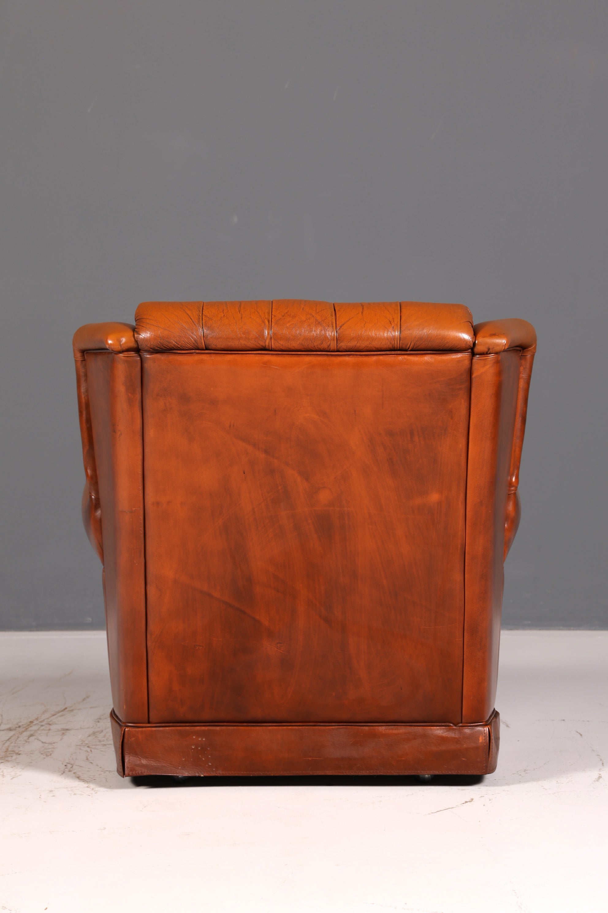 Stilvoller Original Chesterfield Sessel Englischer Armlehnsessel Cognac Echt Leder Herrensessel 1 von 2