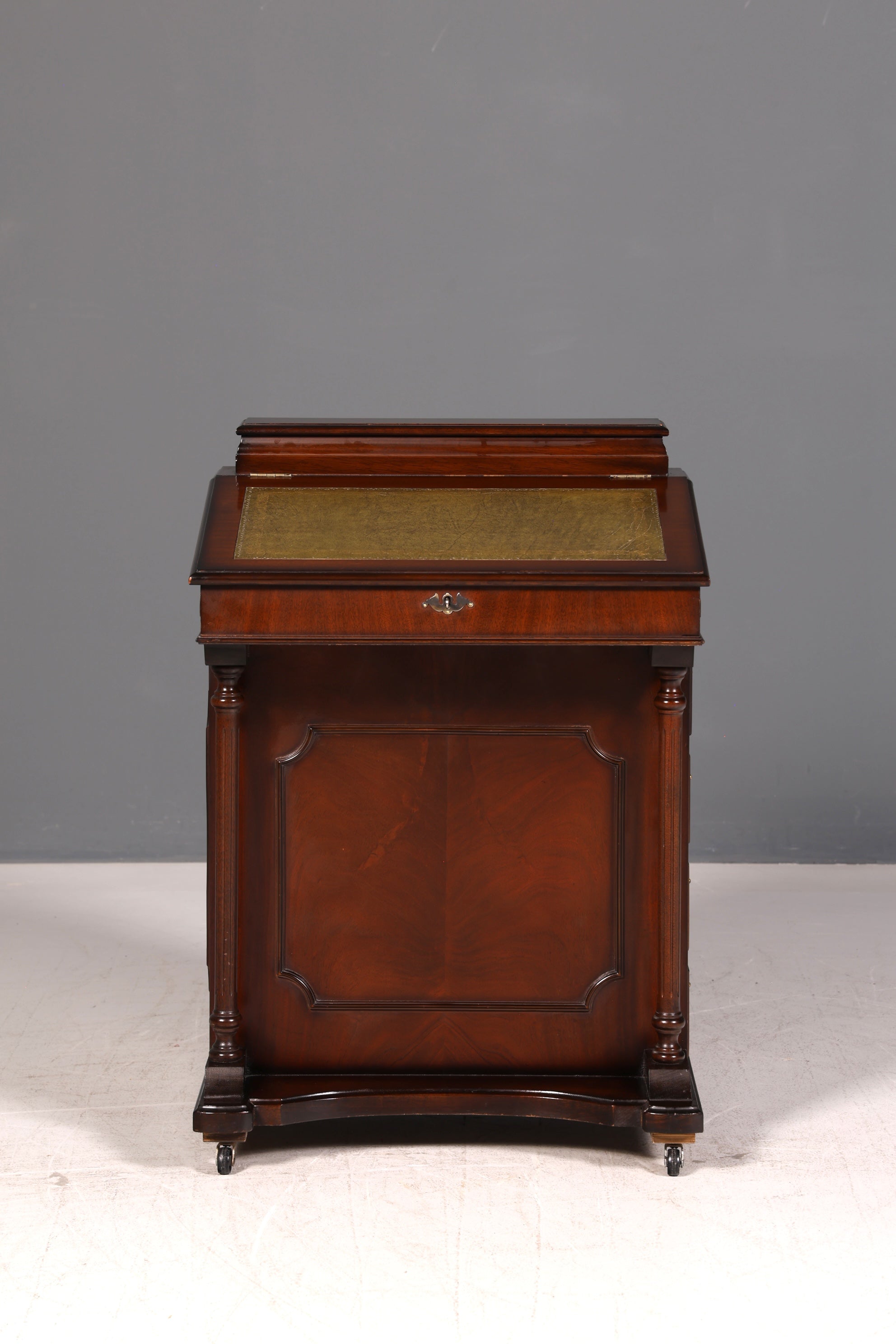 Wunderschöner Englischer Davenport Schreibtisch Desk Sekretär Lederauflage Kommode