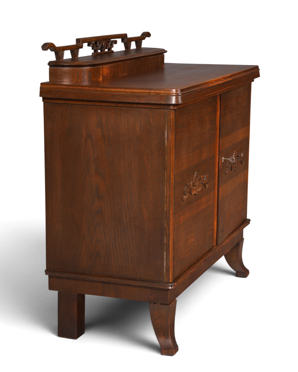 Hauptstadt Möblerei Jugendstil Sideboard aus massiver Eiche mit dekorativen Schnitzereien und antikem Design