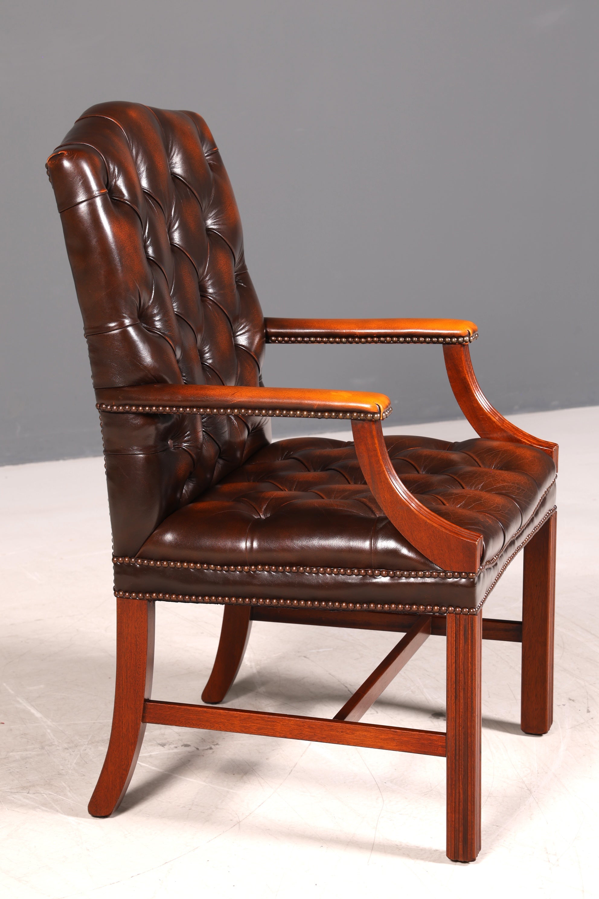 Original Chesterfield Sessel Englischer Armlehnstuhl Echt Leder Bürostuhl Lounge