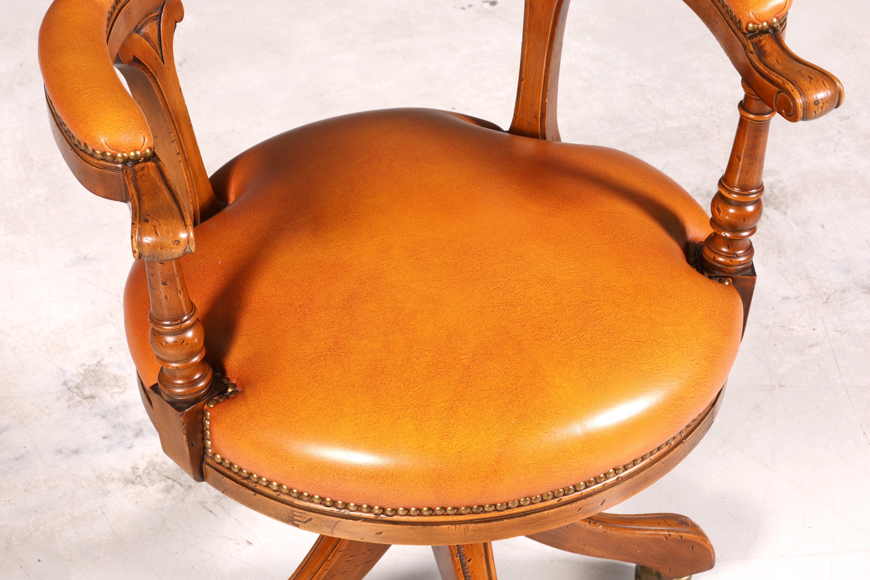 Wunderschöner Englischer Bürostuhl Captain Chair Englisch Cognac echt Leder Sessel Bürosessel