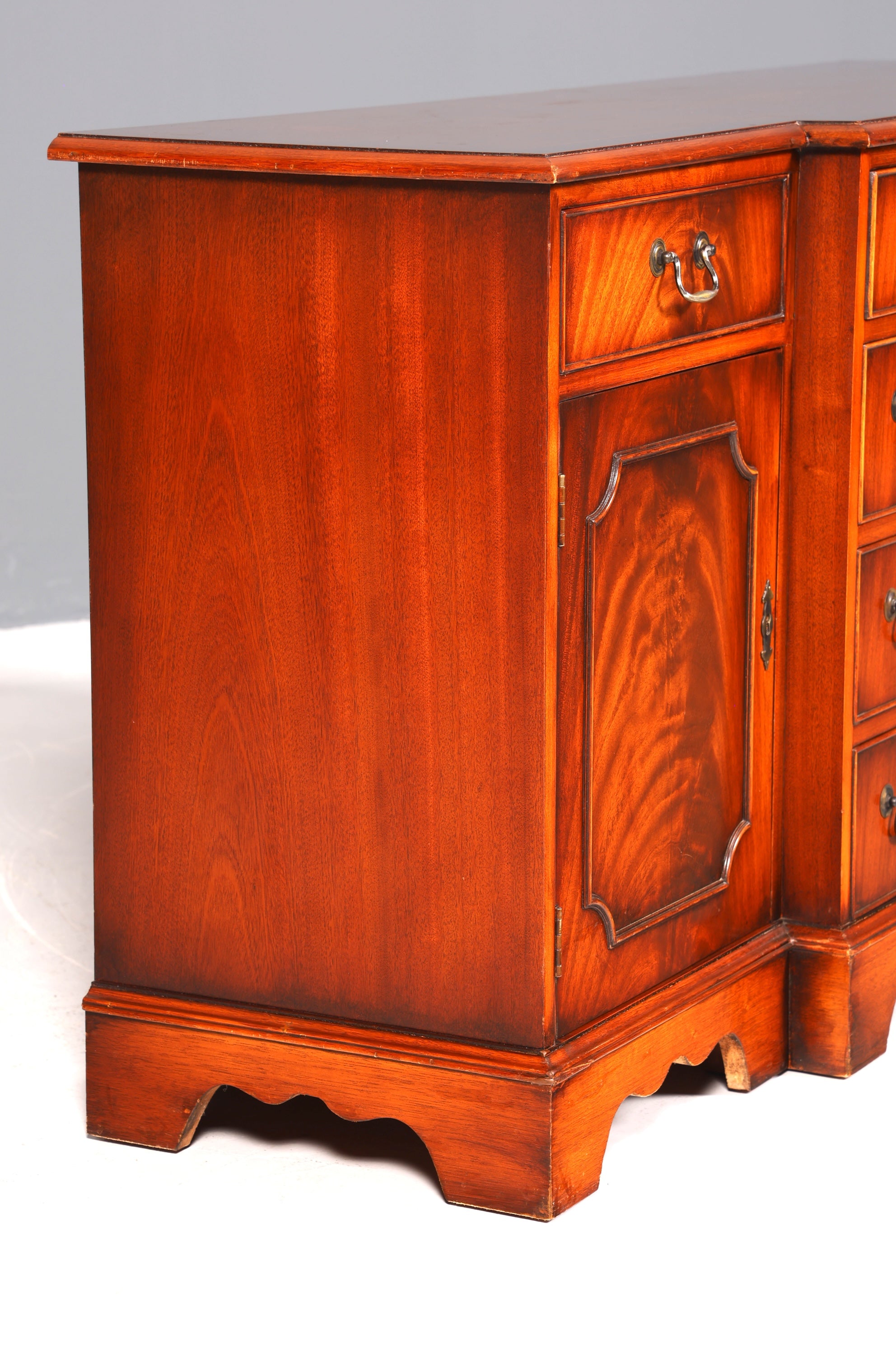 Wunderschönes Englisches Sideboard Mahagoni Schrank Antik 60s Buffetschrank Kommode