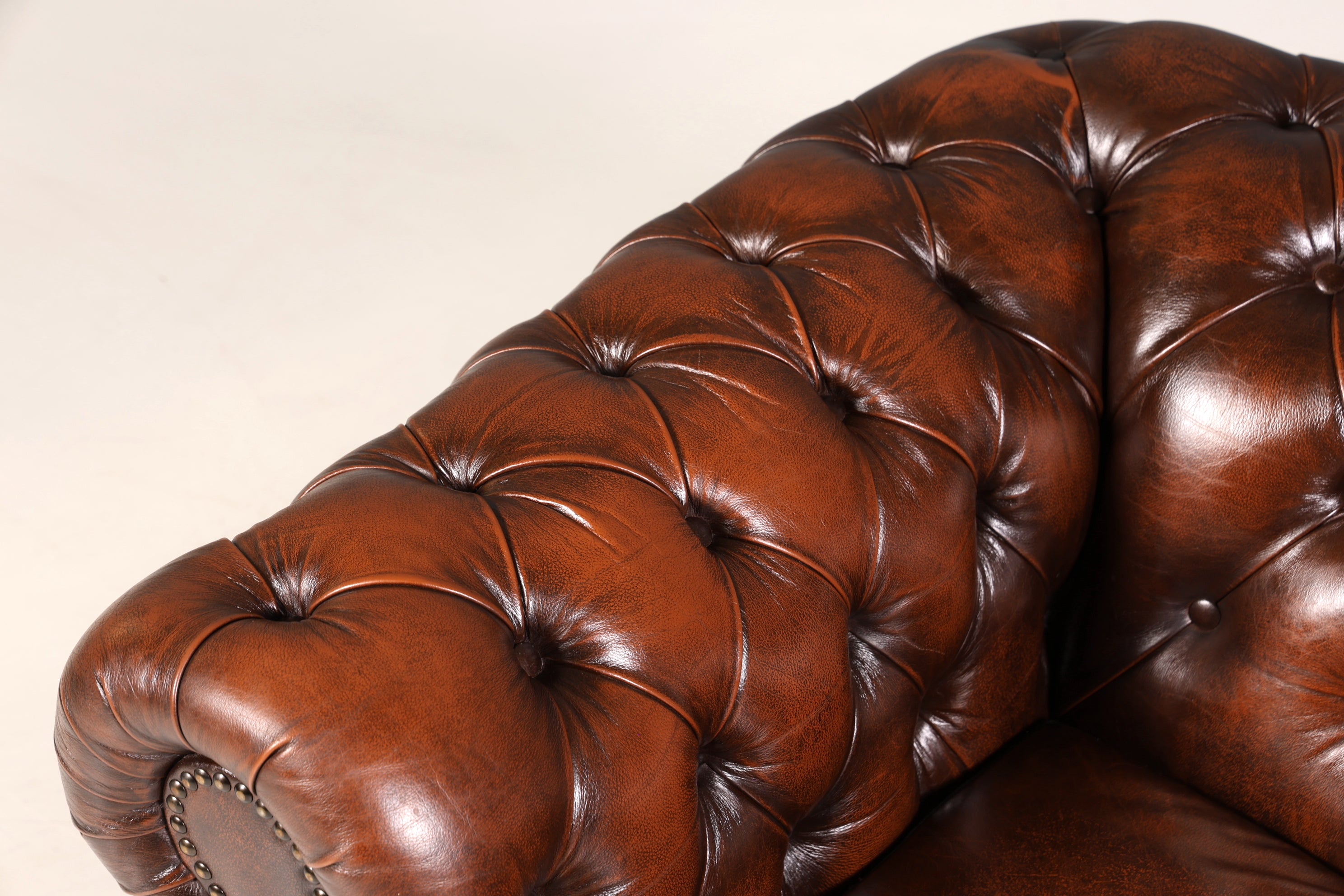 Wunderschönes Original Chesterfield Sofa 3- Sitzer echt Leder Couch Herrensofa