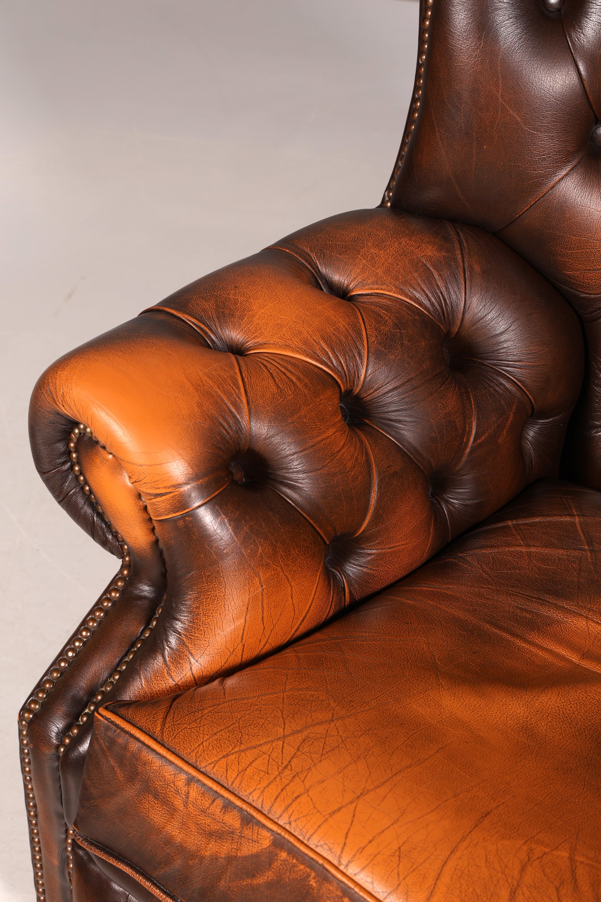 Original Chesterfield Ohrenbacken Sessel Englisch Leder Herrensessel UK Armlehnsessel 1 von 2