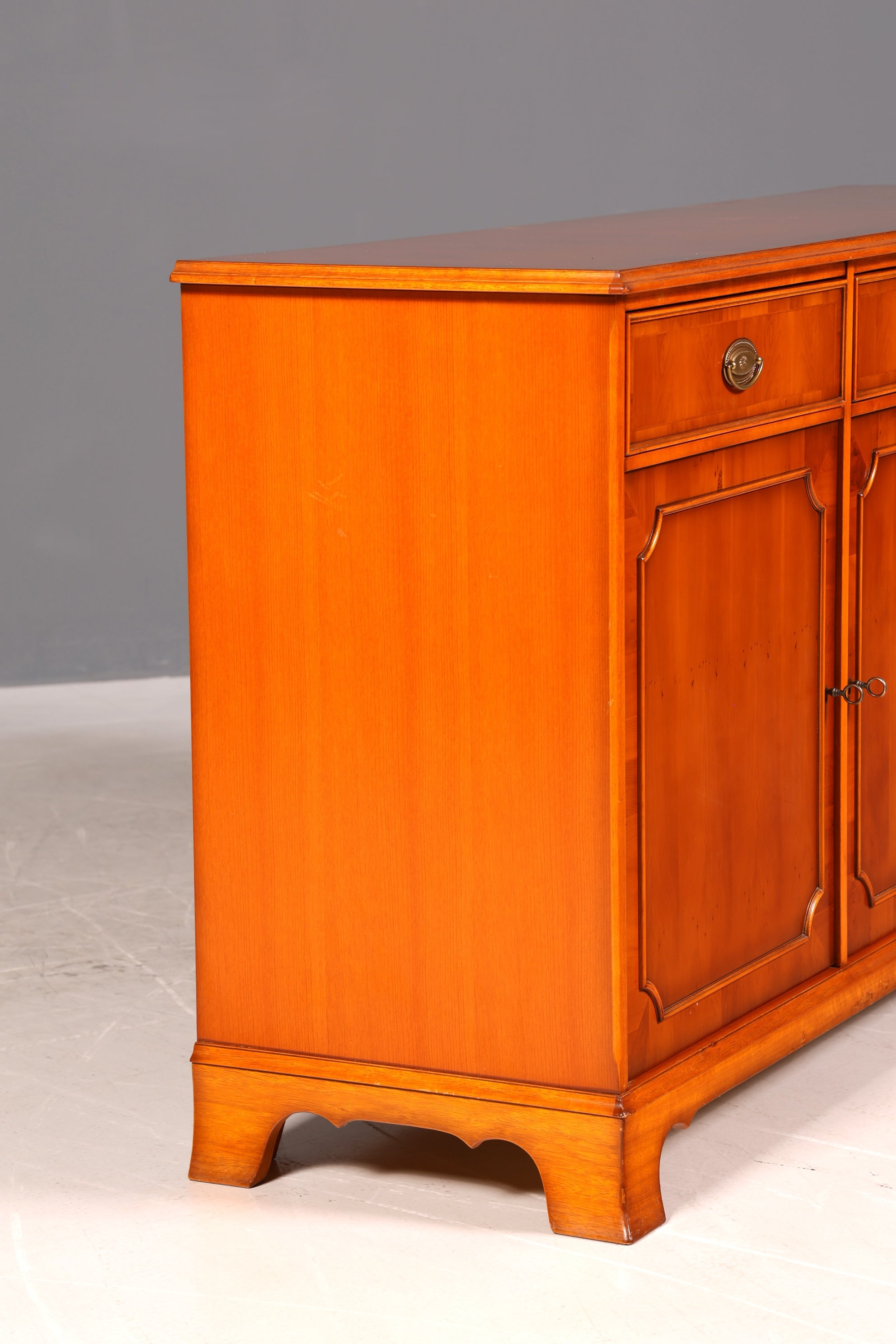 Traumhaftes Original Heldense Sideboard Buffet Antik Stil Englisches Schrank Anrichte