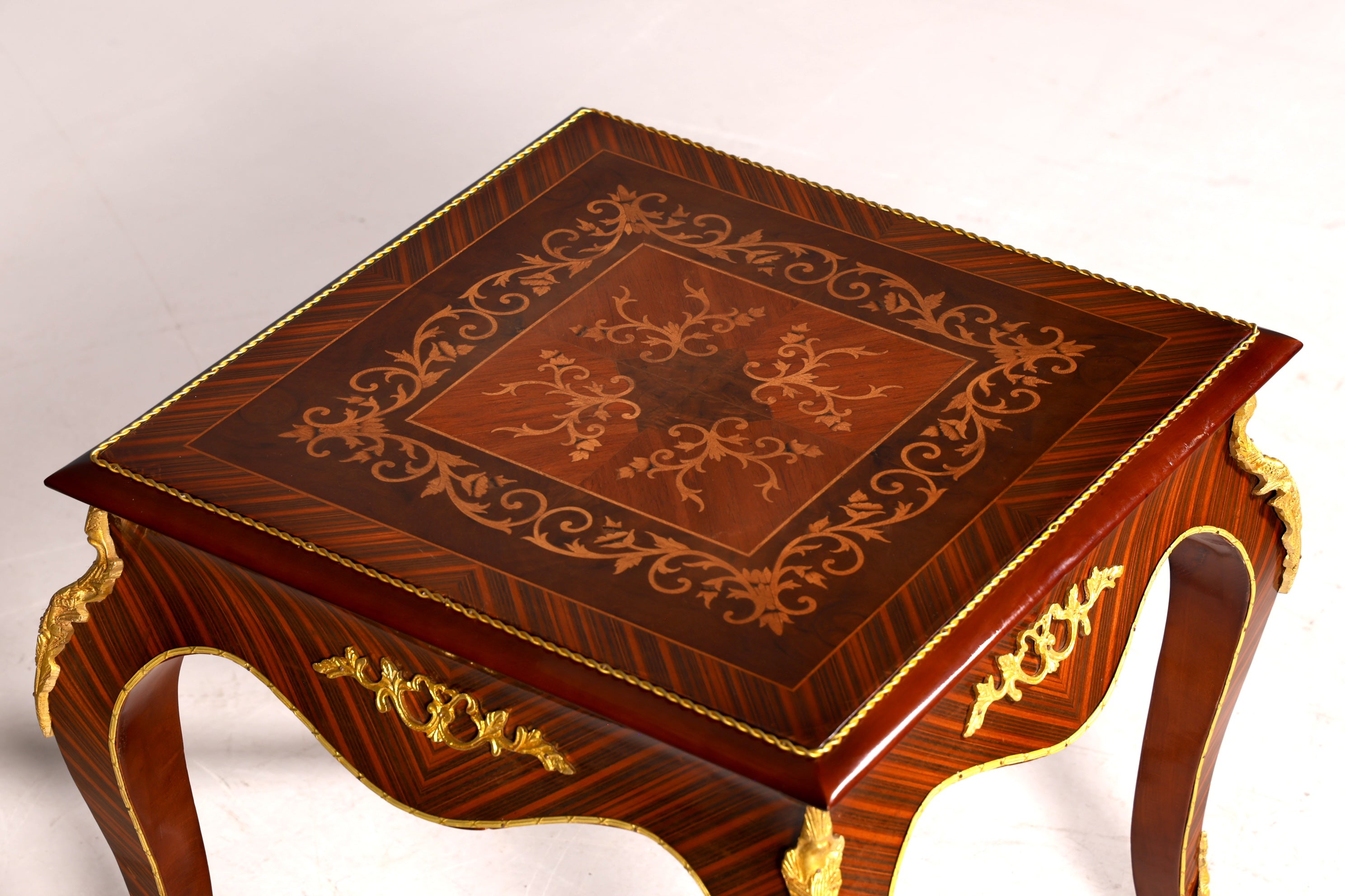 Wunderschöner Barock Stil Louis XV Couchtisch Antik Stil Ablagetisch Beistelltisch