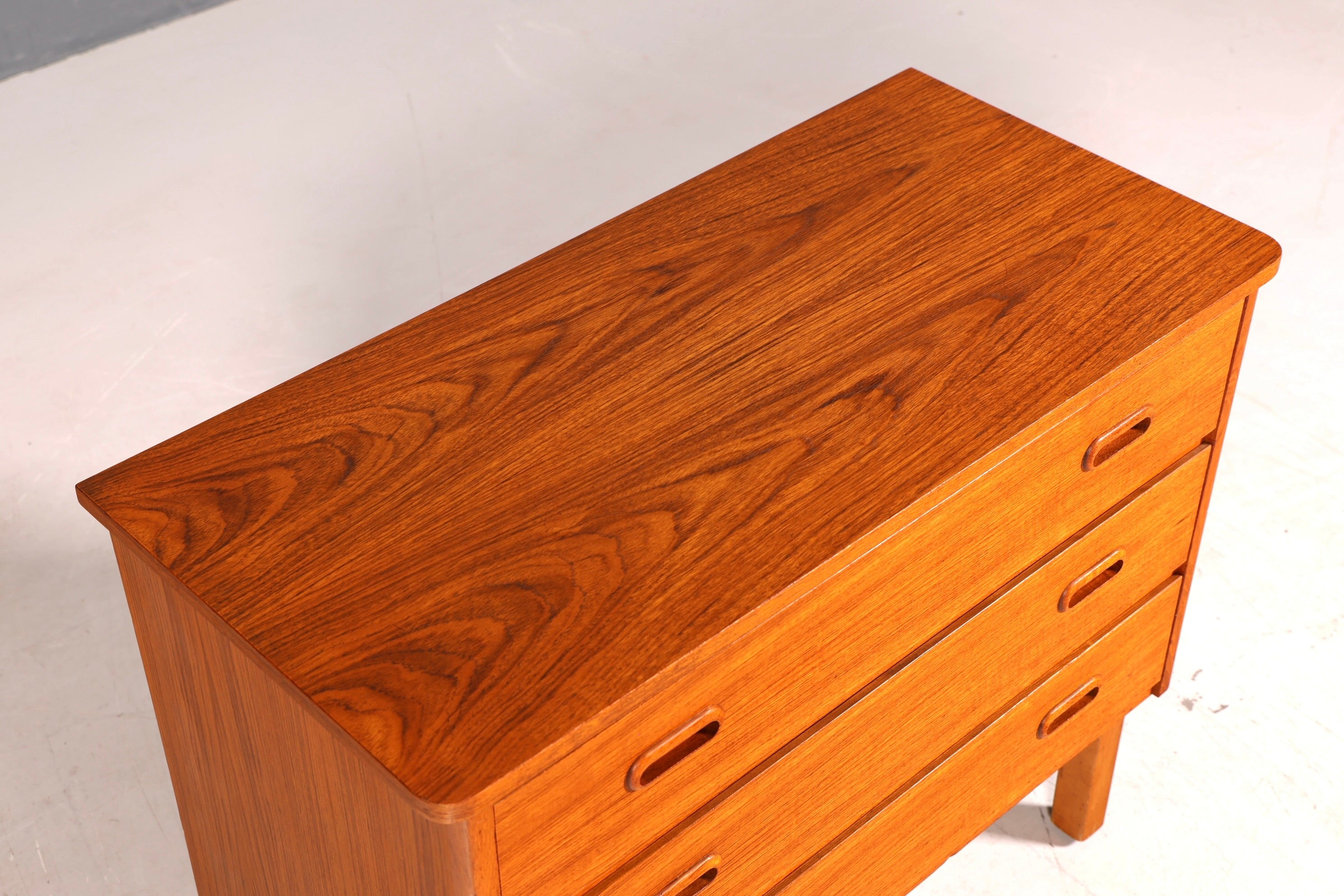 Traumhafte Mid Century Kommode Teak Holz Sideboard Vintage Schubladen Kommode Wäschekommode