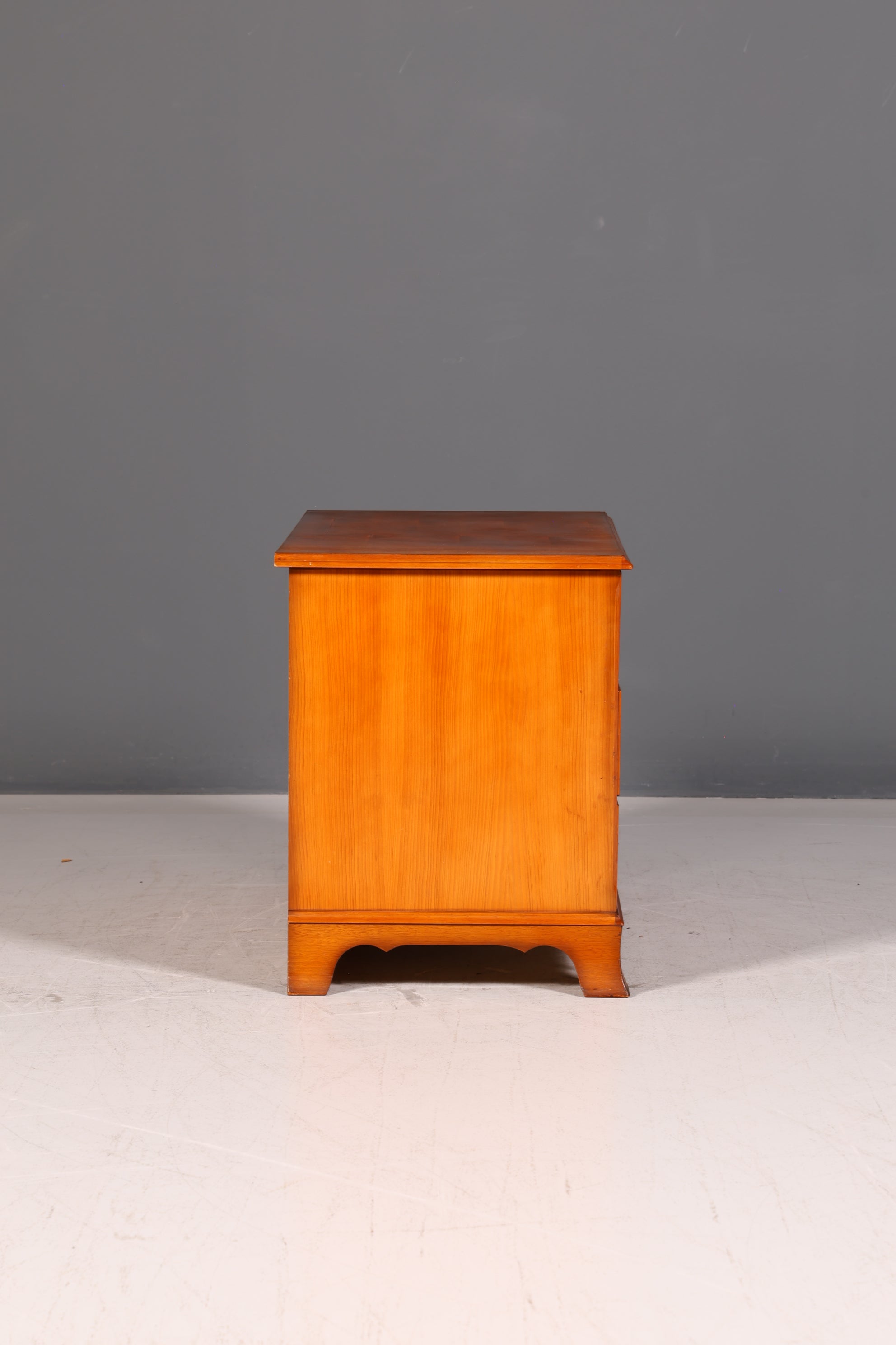 Edle Original Heldense Kommode Eibe Englisch 60s Hifi Schrank TV Schrank Klappschrank Vintage