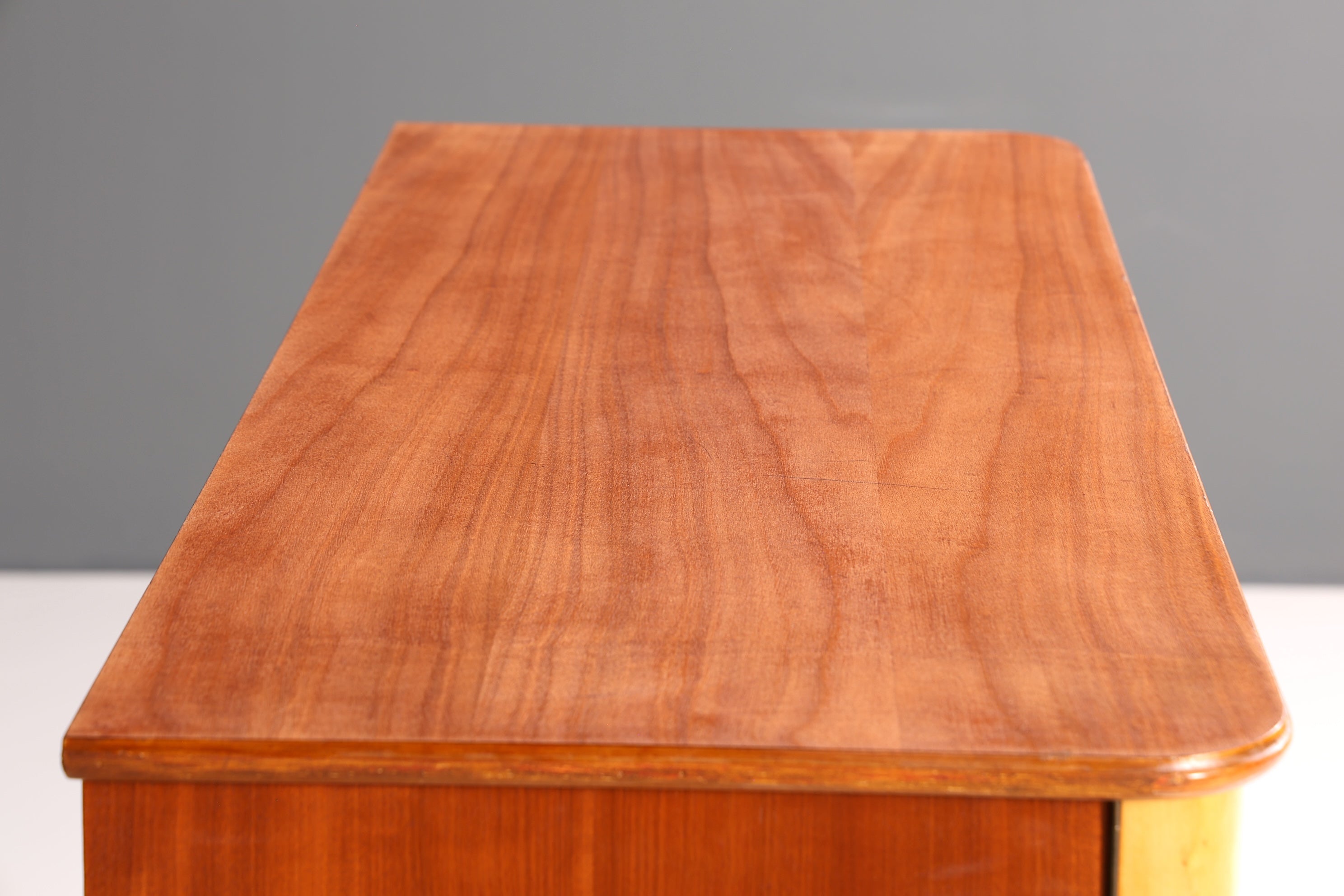 Wunderschöner Mid Century Schrank 60er Jahre Wäscheschrank Aktenschrank Kommode Kleiderschrank