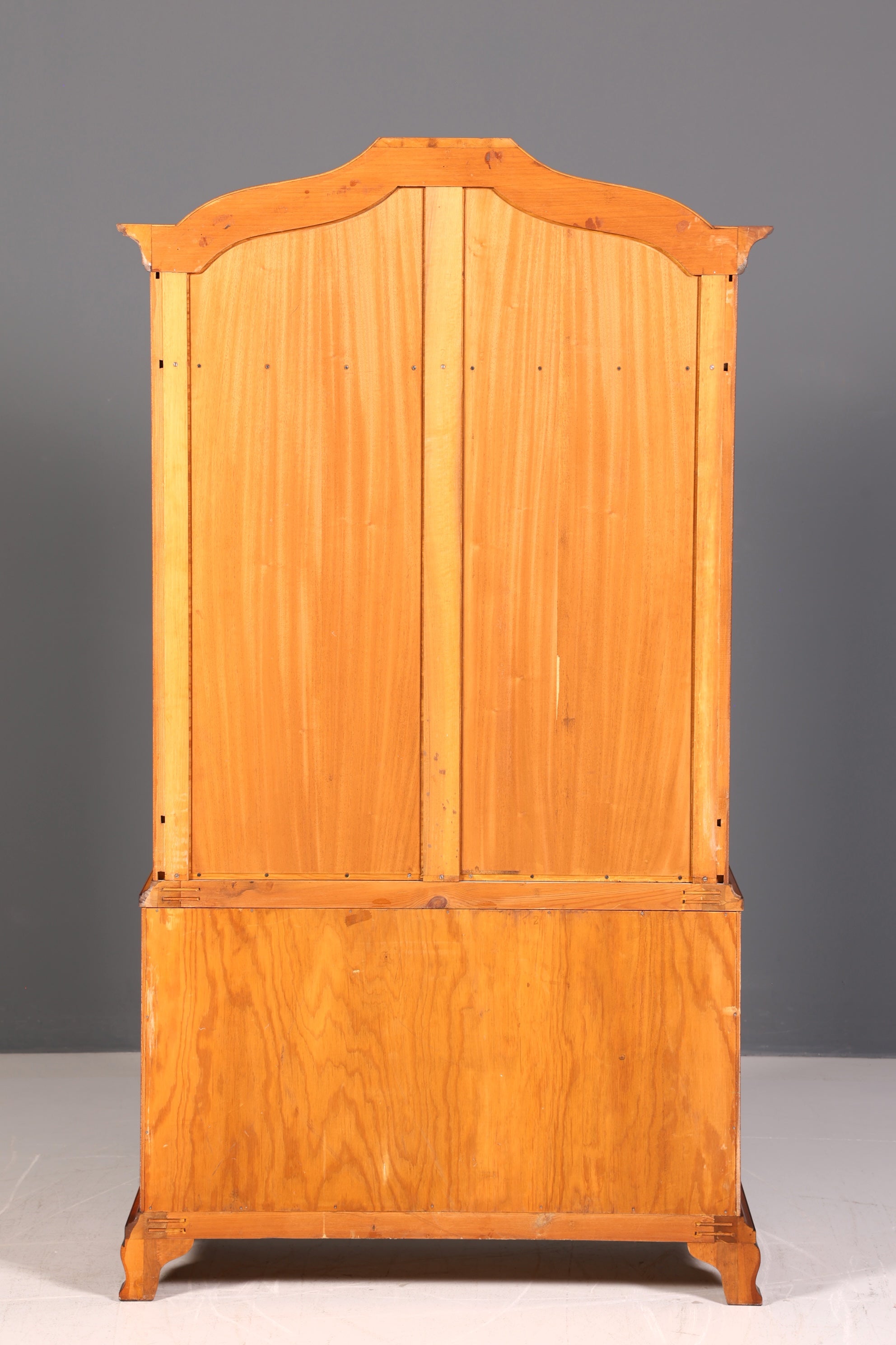 Wunderschöne Englische Vitrine Nussbaum Antik Bücherschrank Bibliothek Schubladen Massiv Holz Vintage