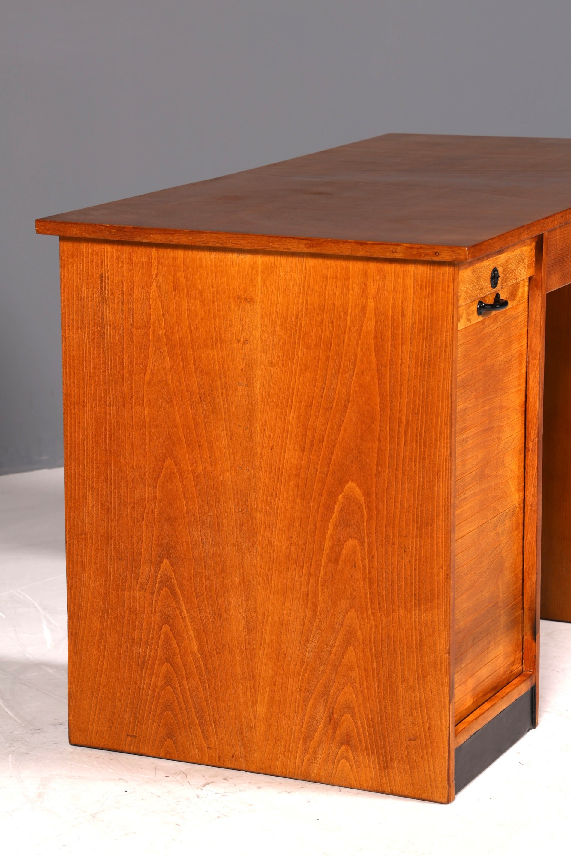 Stilvoller Bauhaus Rollladen Schreibtisch Mid Century echt Holz Bürotisch Vintage Office Table