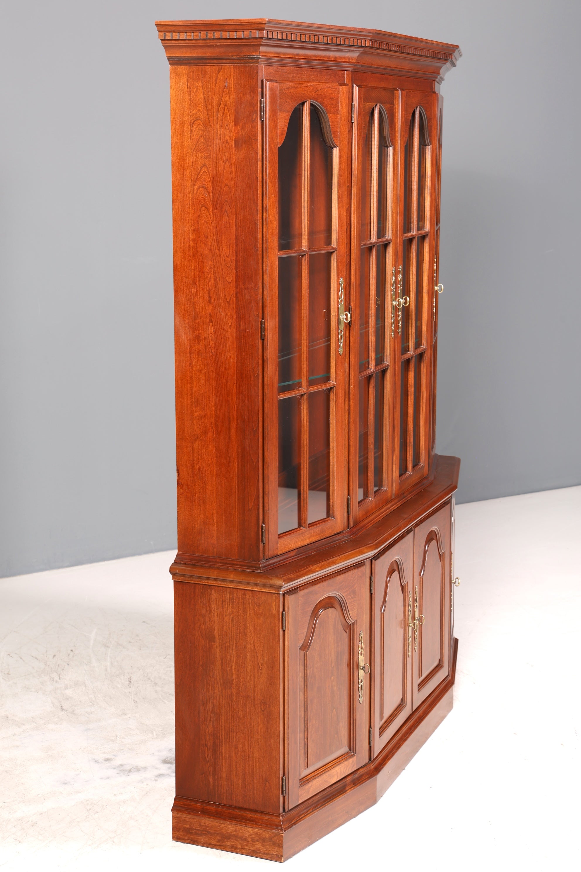 Stilvolle Original Pennsylvania House Vitrine Bücherschrank USA Schrank Buffet Schrank Regal