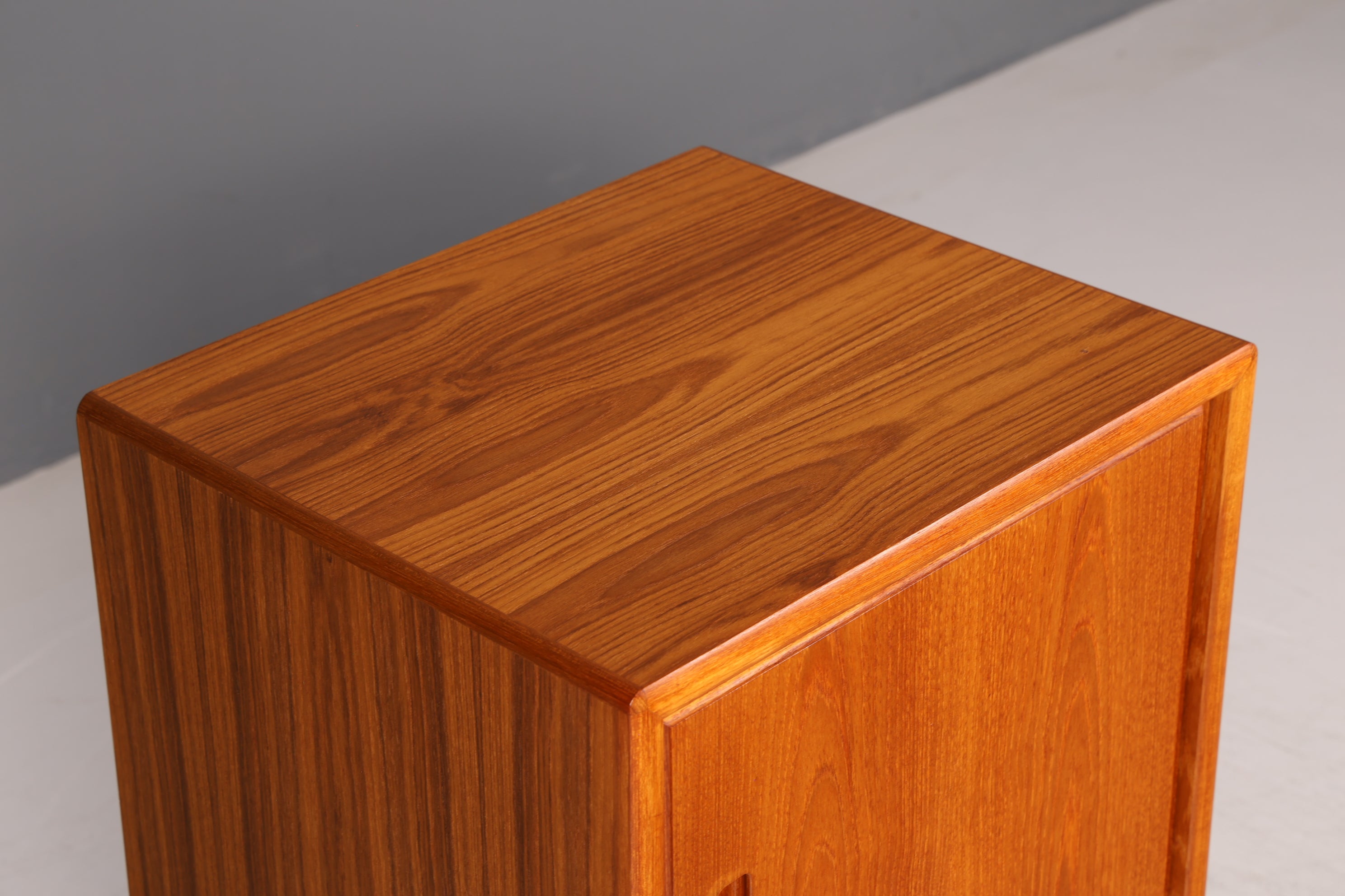 Edles Mid Century Teak Schränkchen Danish Design Kommode Beistellschrank Vintage 60er Danish Design