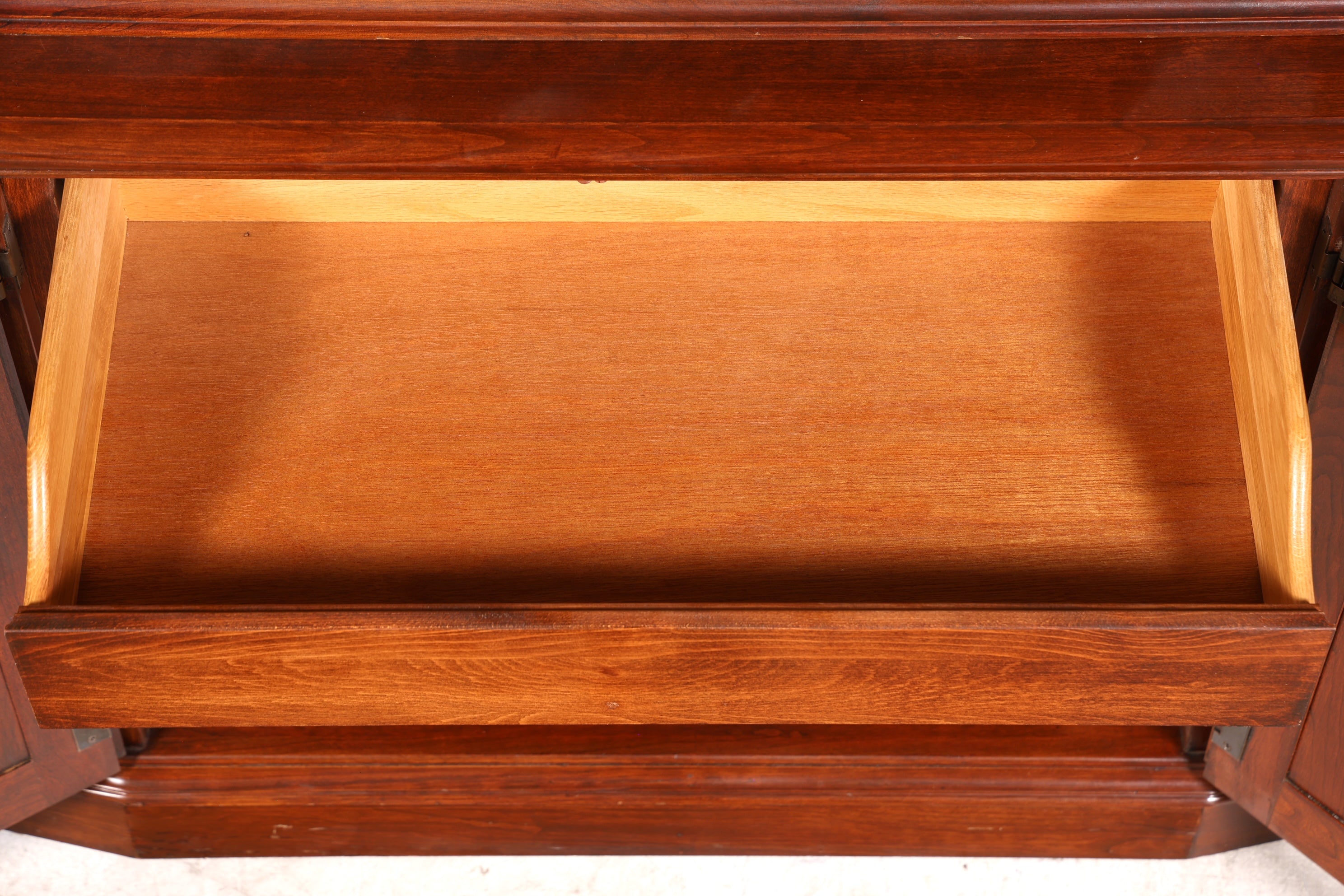 Stilvolle Original Pennsylvania House Vitrine Bücherschrank USA Schrank Buffet Schrank Regal