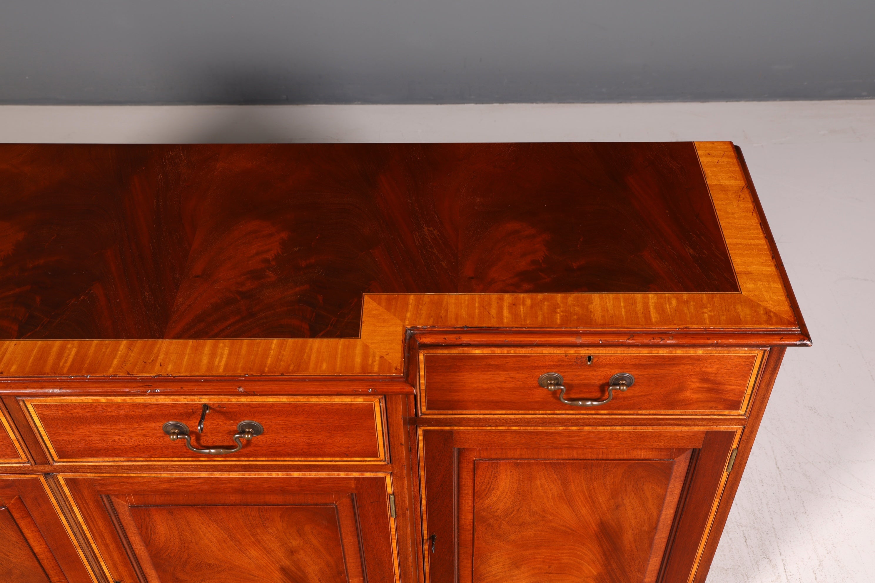 Wunderschönes Englisches Sideboard Mahagoni Schrank 60er Buffetschrank Kommode Anrichte Vintage