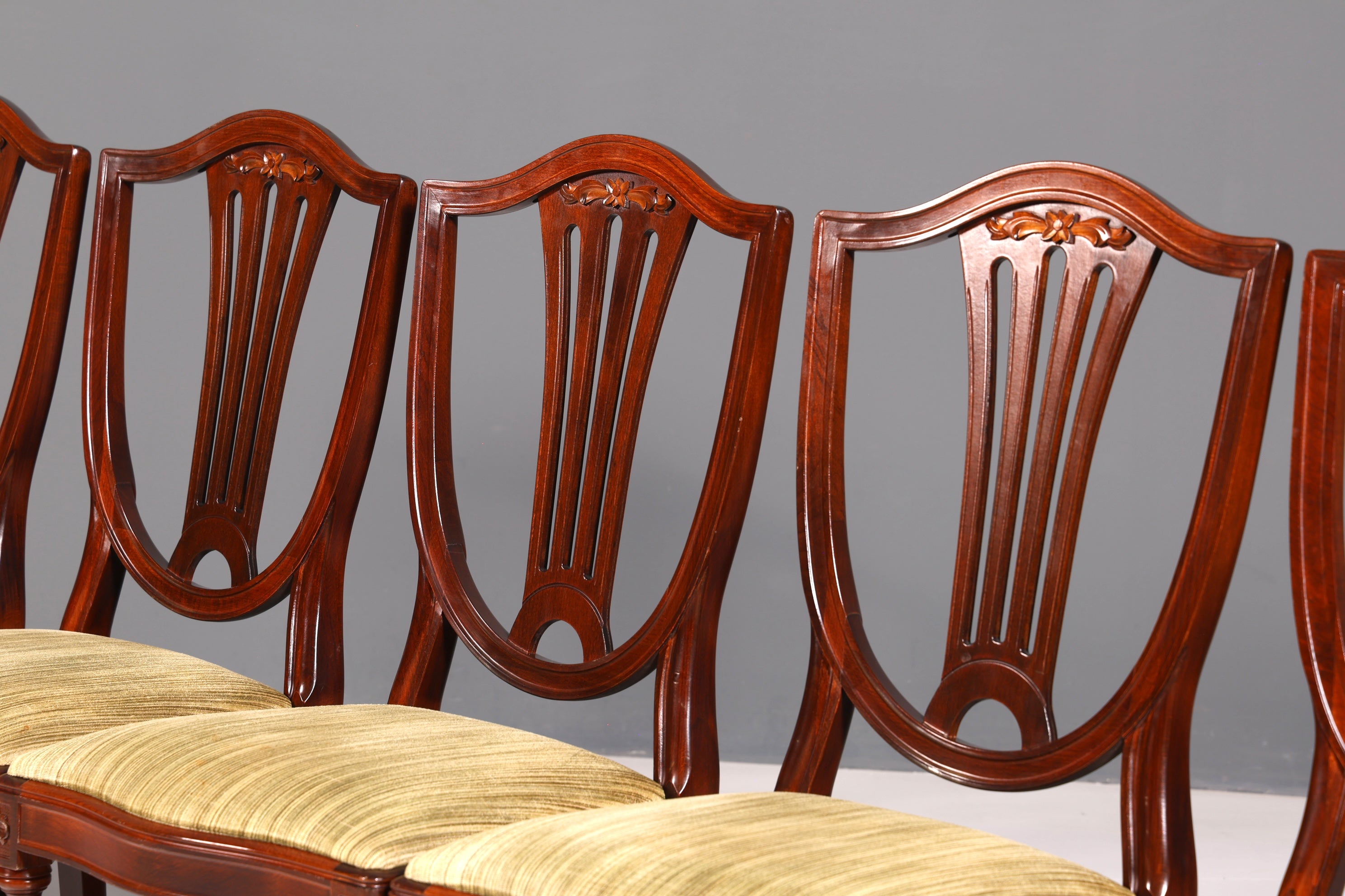 6x Traumhafte Stühle im Gustavianischen Stil Englisch Küchenstühle Antik Stuhl Set Esszimmer