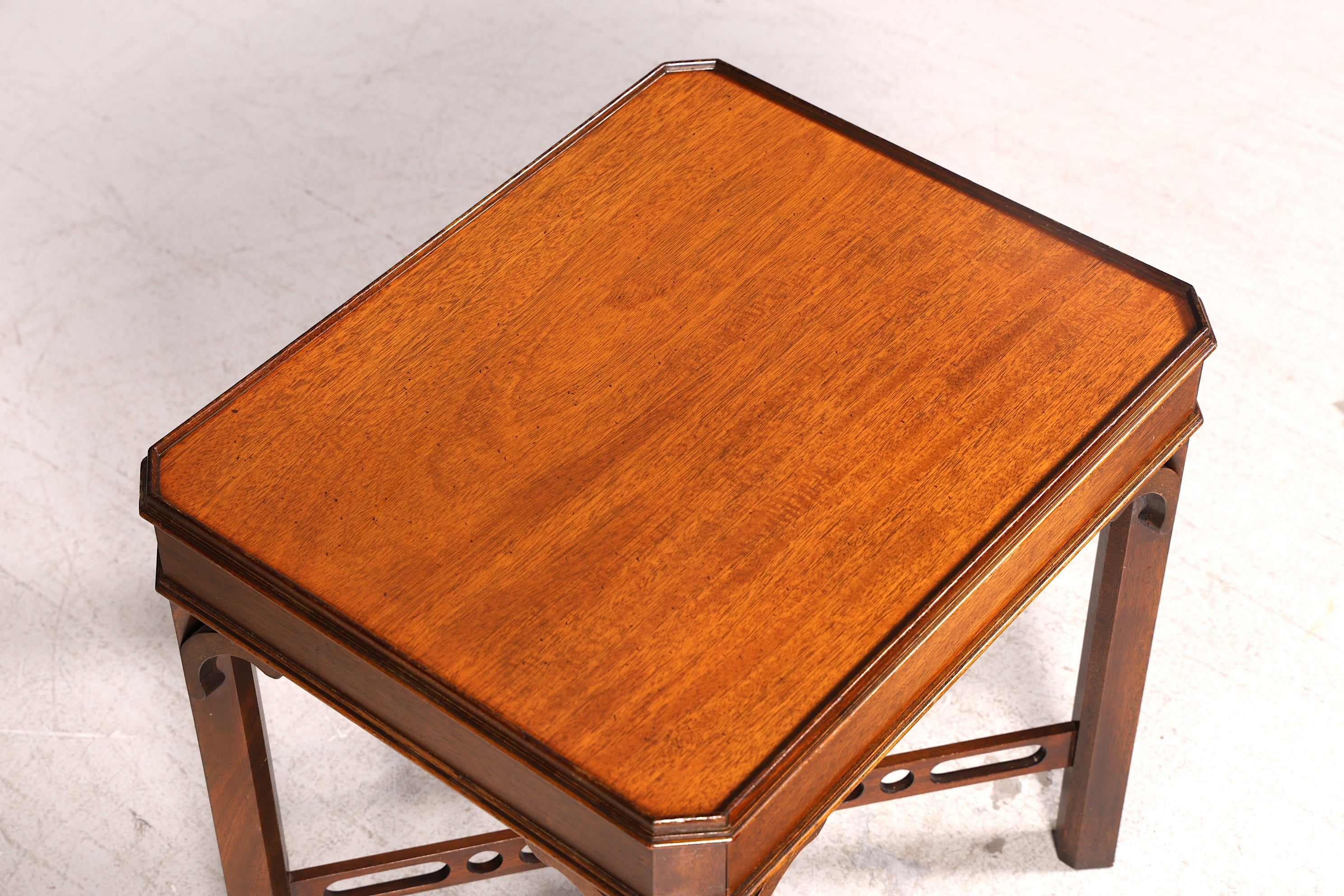 Edler Englischer Beistelltisch der Marke Bevan Funnell Mahagoni Side Table Ablagetisch Antik Vintage