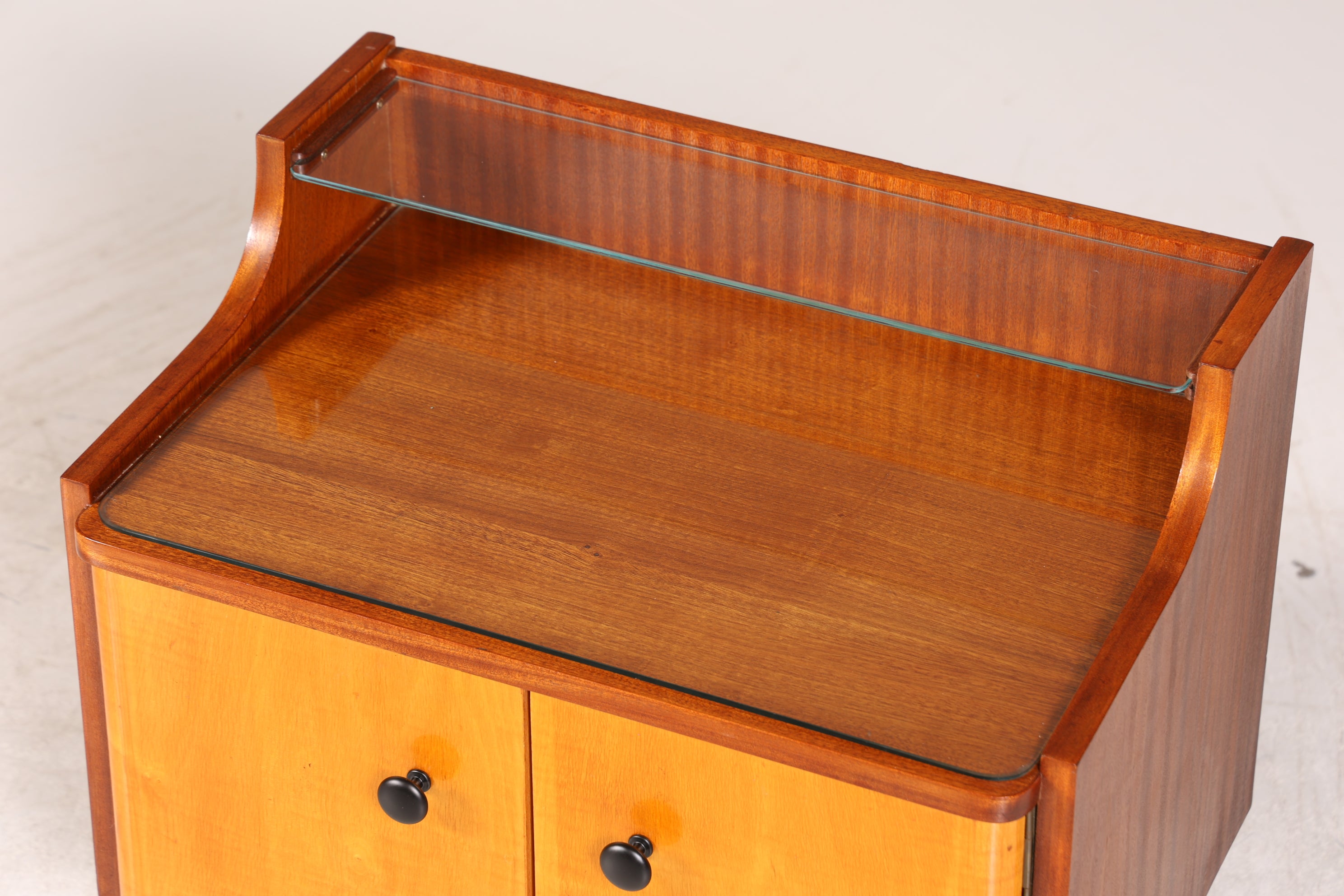 Wunderschöne Mid Century Kommode Vintage Nachttisch 60s Schubladenkommode 1 von 2