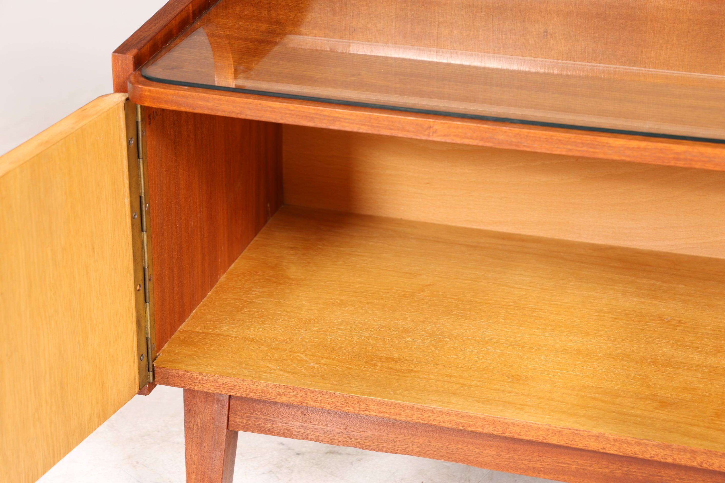 Wunderschöne Mid Century Kommode Vintage Nachttisch 60s Schubladenkommode 2 von 2