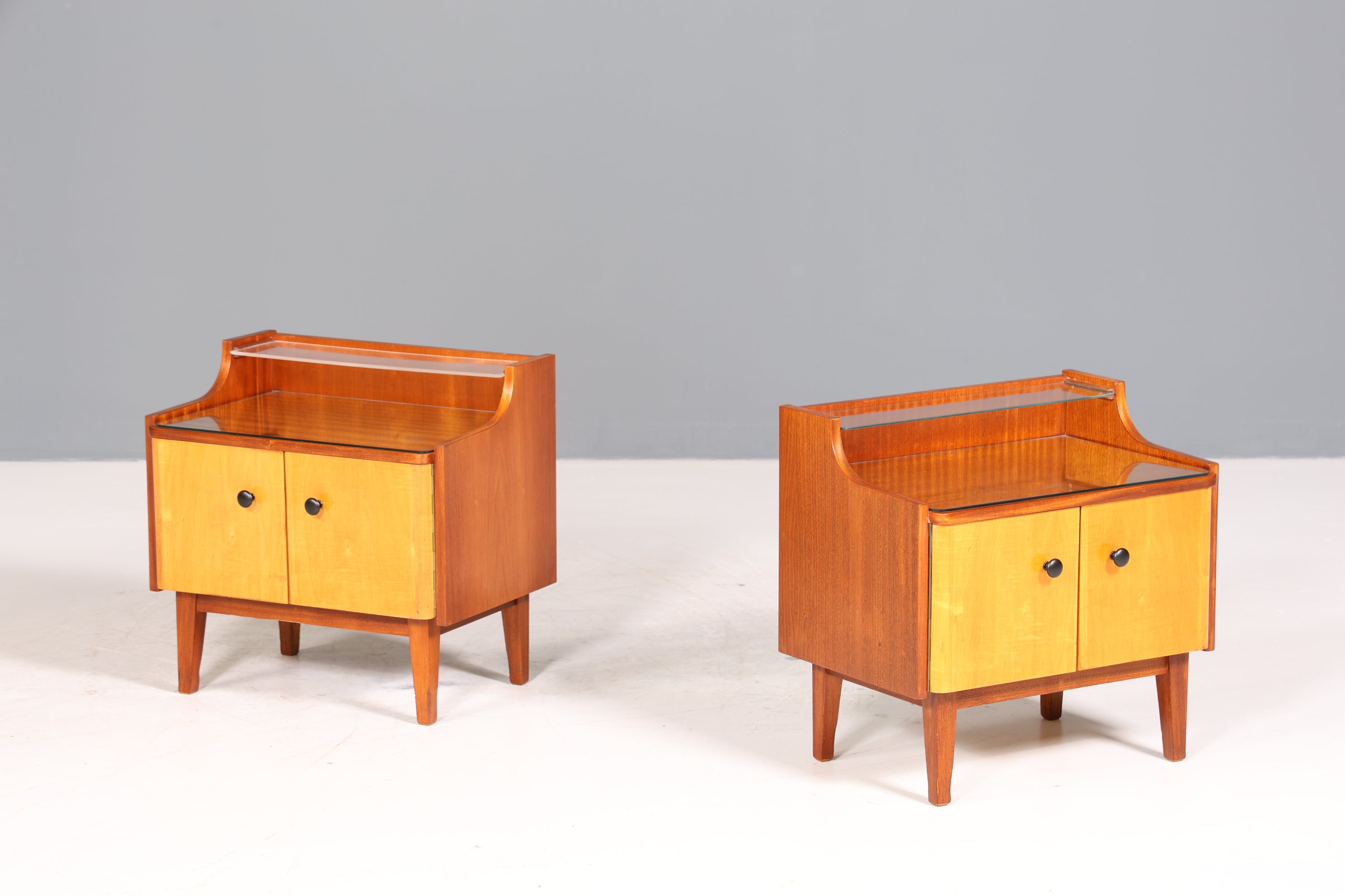 Wunderschöne Mid Century Kommode Vintage Nachttisch 60s Schubladenkommode 1 von 2